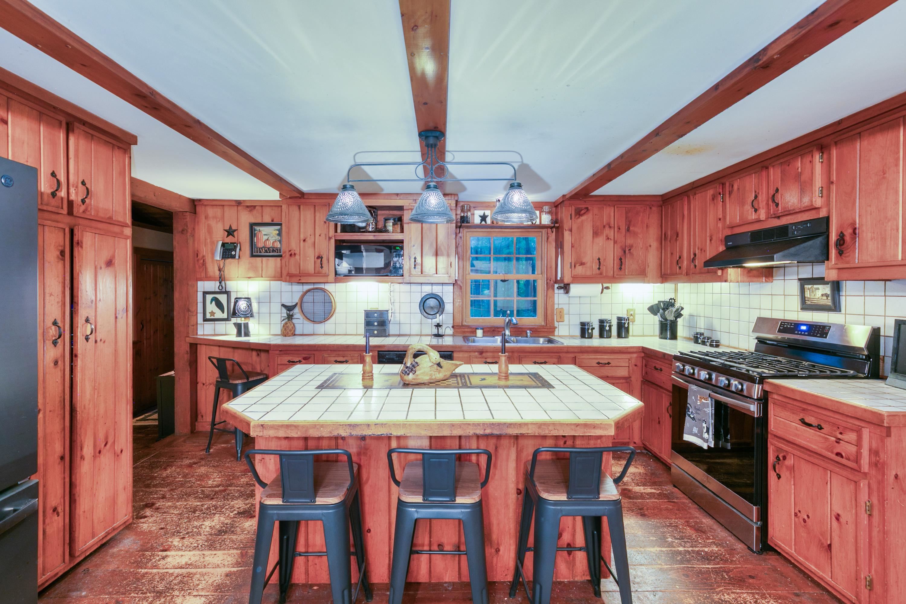 Photo 2 of Single family home for sale at 3 Garvin Rd, Derry, NH 03038 | MLS# 5110534 | Listing updated on 2026-09-18