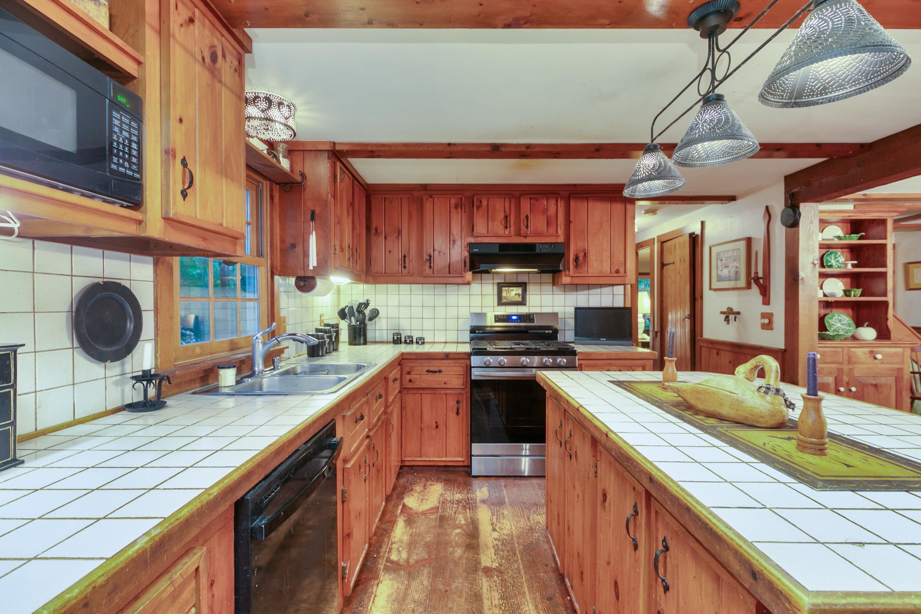 Photo 3 of Single family home for sale at 3 Garvin Rd, Derry, NH 03038 | MLS# 5110534 | Listing updated on 2026-09-18