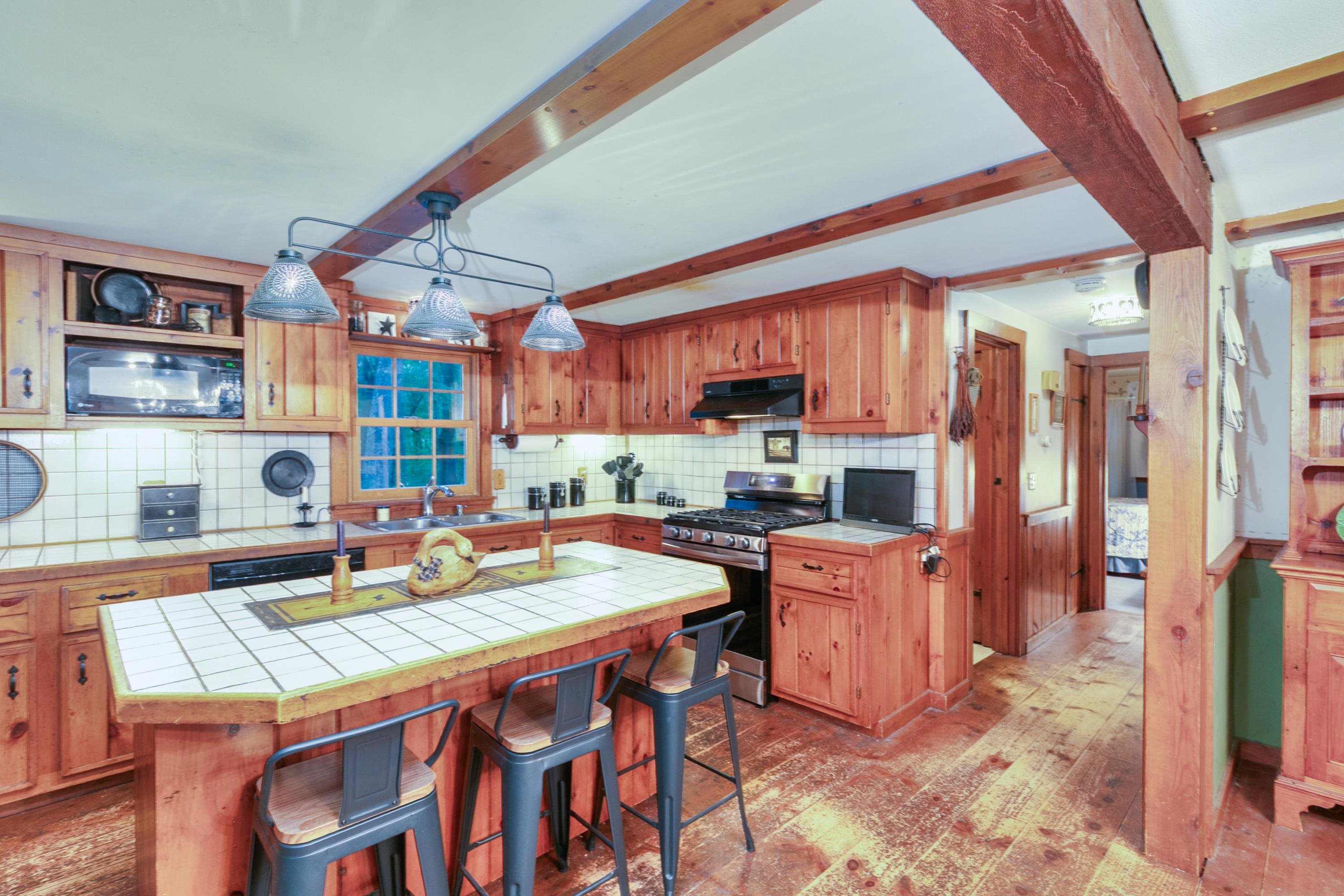 Photo 4 of Single family home for sale at 3 Garvin Rd, Derry, NH 03038 | MLS# 5110534 | Listing updated on 2026-09-18