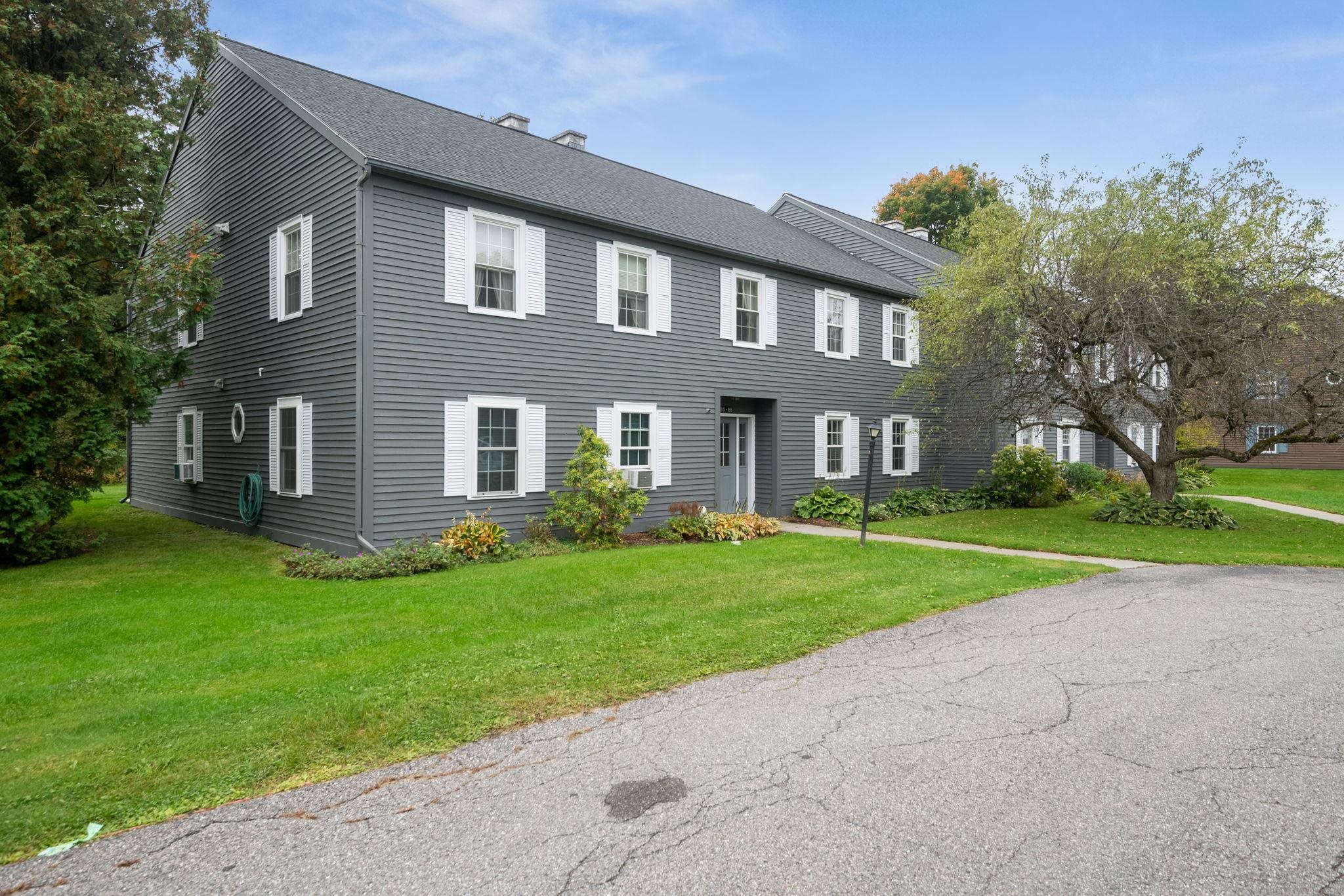 Photo 2 of Condo for sale at 86 Twin Oaks Ter #86, South Burlington, VT 05403 | MLS# 5110547 | Listing updated on 2026-10-06