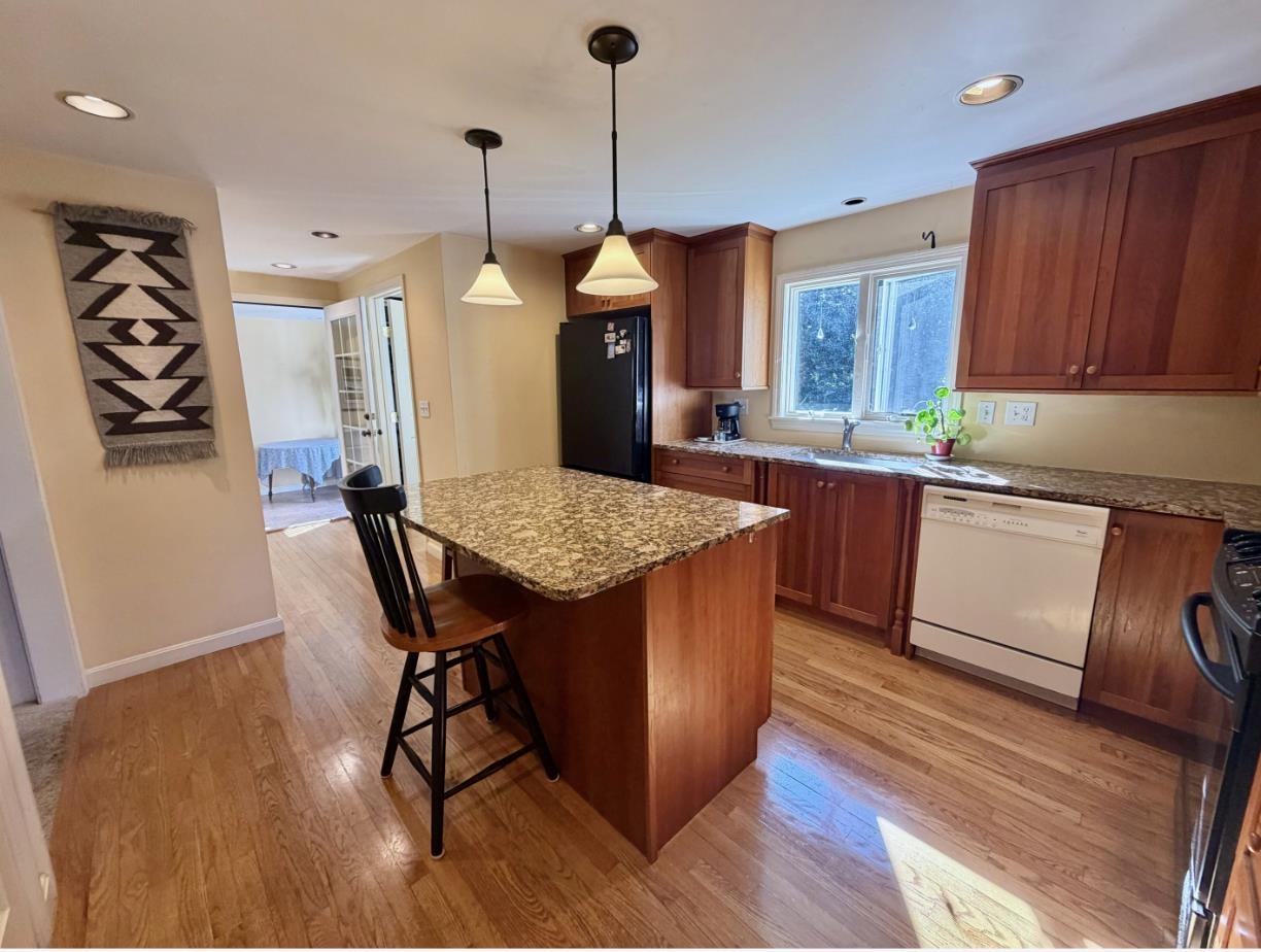Photo 2 of Single family home for sale at 10 Pearson Dr, Dover, NH 03820 | MLS# 5110555 | Listing updated on 2026-09-18