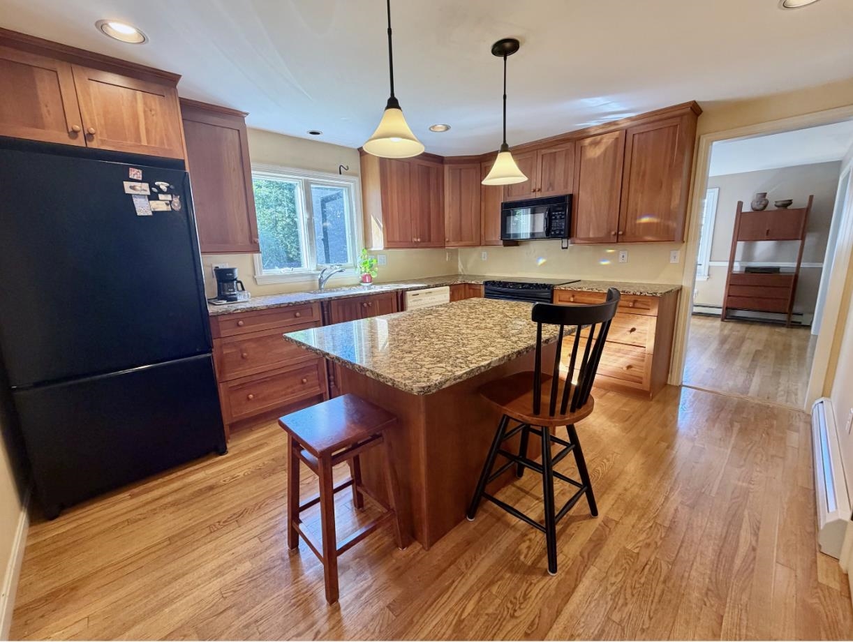 Photo 4 of Single family home for sale at 10 Pearson Dr, Dover, NH 03820 | MLS# 5110555 | Listing updated on 2026-09-18