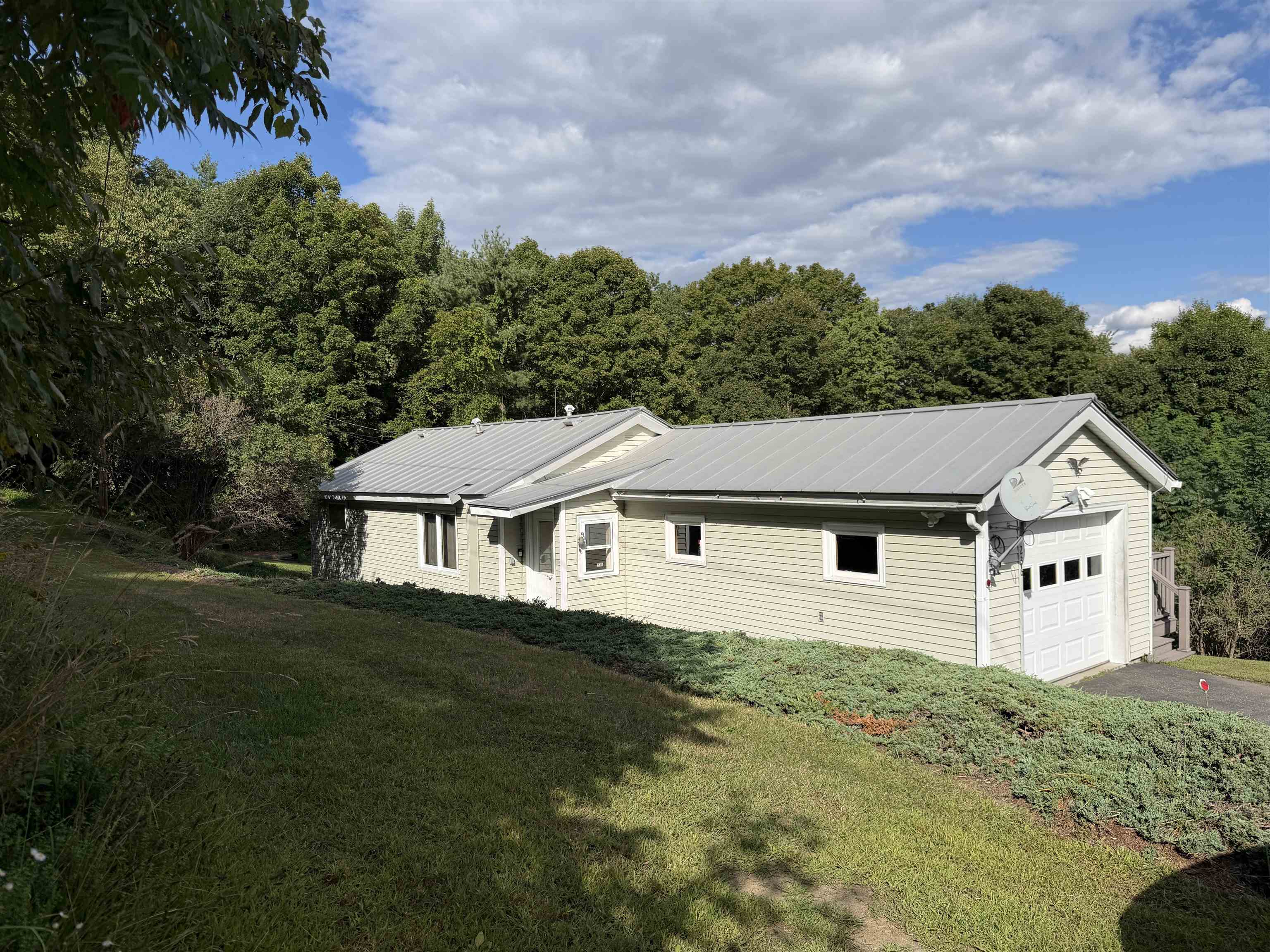 Photo 2 of Single family home for sale at 236 Summer St, Bradford, VT 05033 | MLS# 5110568 | Listing updated on 2026-09-18