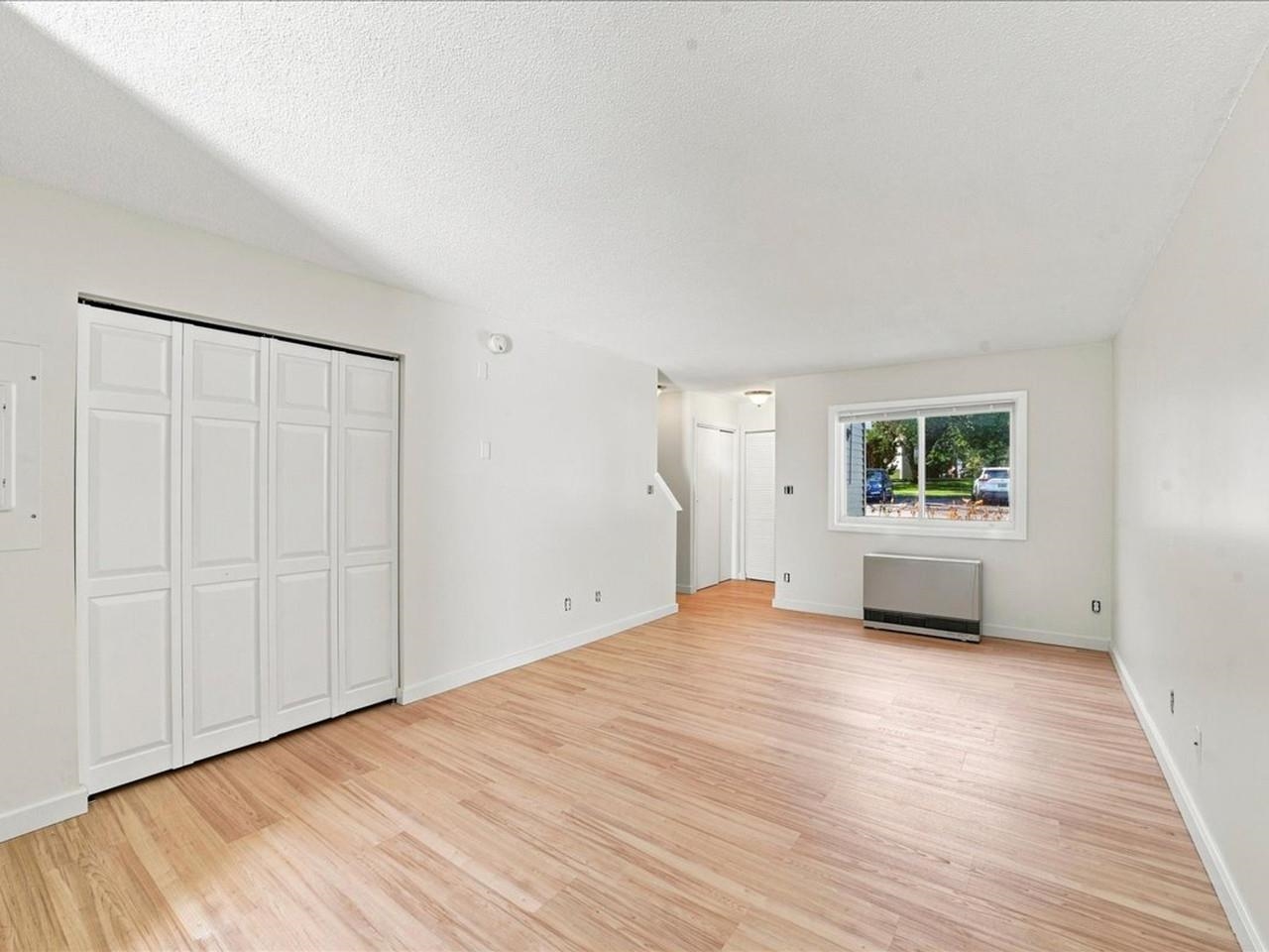 Photo 3 of Townhouse for sale at B2 Grandview Dr, South Burlington, VT 05403 | MLS# 5110583 | Listing updated on 2026-09-18