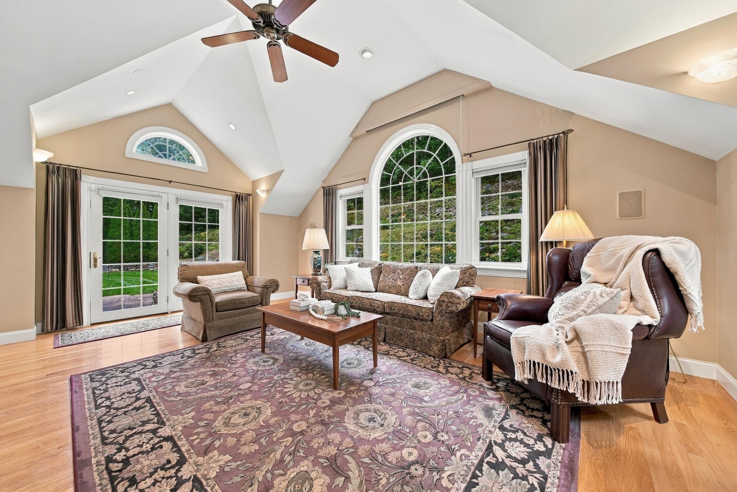 Photo 3 of Single family home for sale at 10 Winding Valley Rd, Hollis, NH 03049 | MLS# 5110586 | Listing updated on 2026-09-19