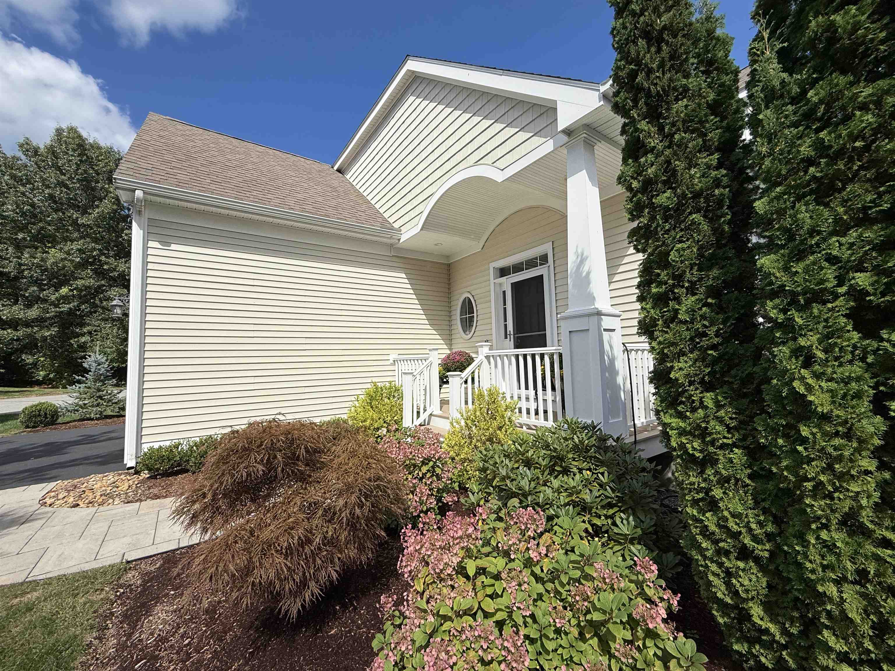 Photo 3 of Condo for sale at 5 Metea Ln, Bedford, NH 03110 | MLS# 5110589 | Listing updated on 2026-09-18