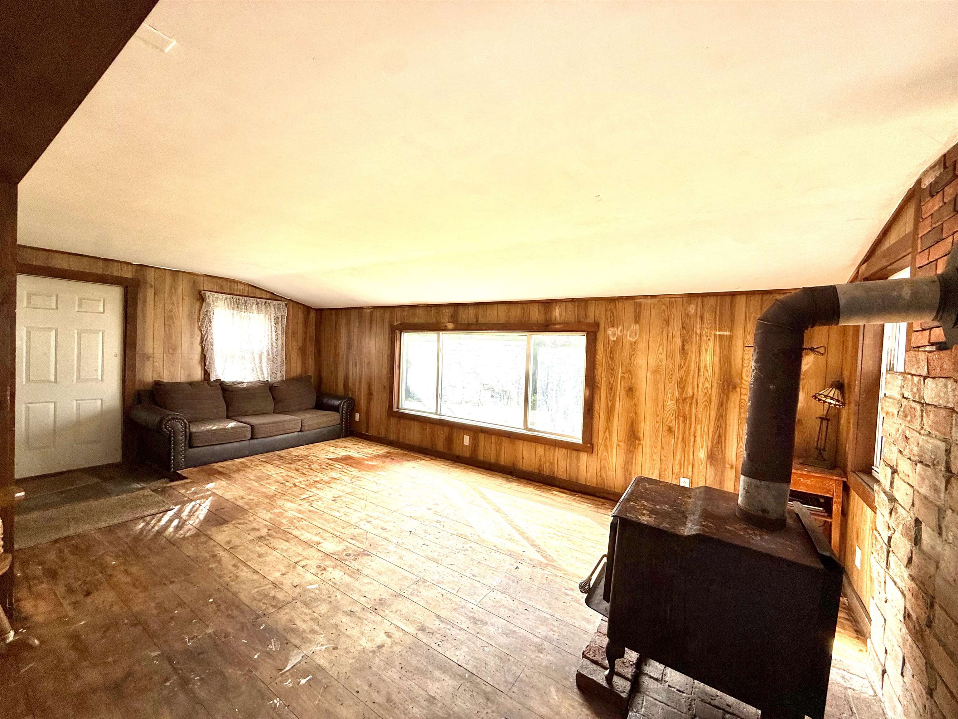 Photo 4 of Manufactured home for sale at 3537 Popple Dungeon Rd, Chester, VT 05143 | MLS# 5110600 | Listing updated on 2026-09-19