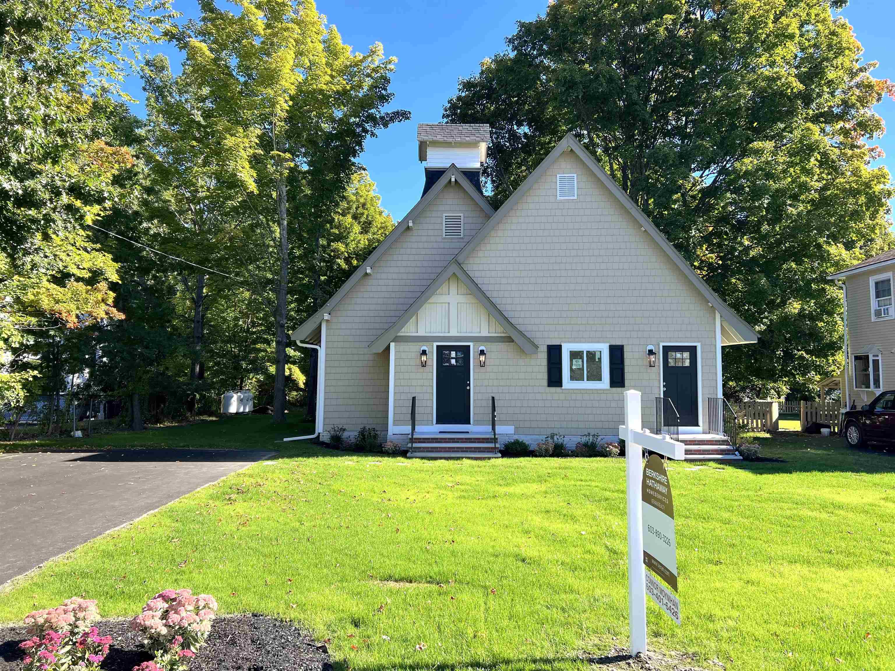 18 Oak Street, Derry, NH photo 2