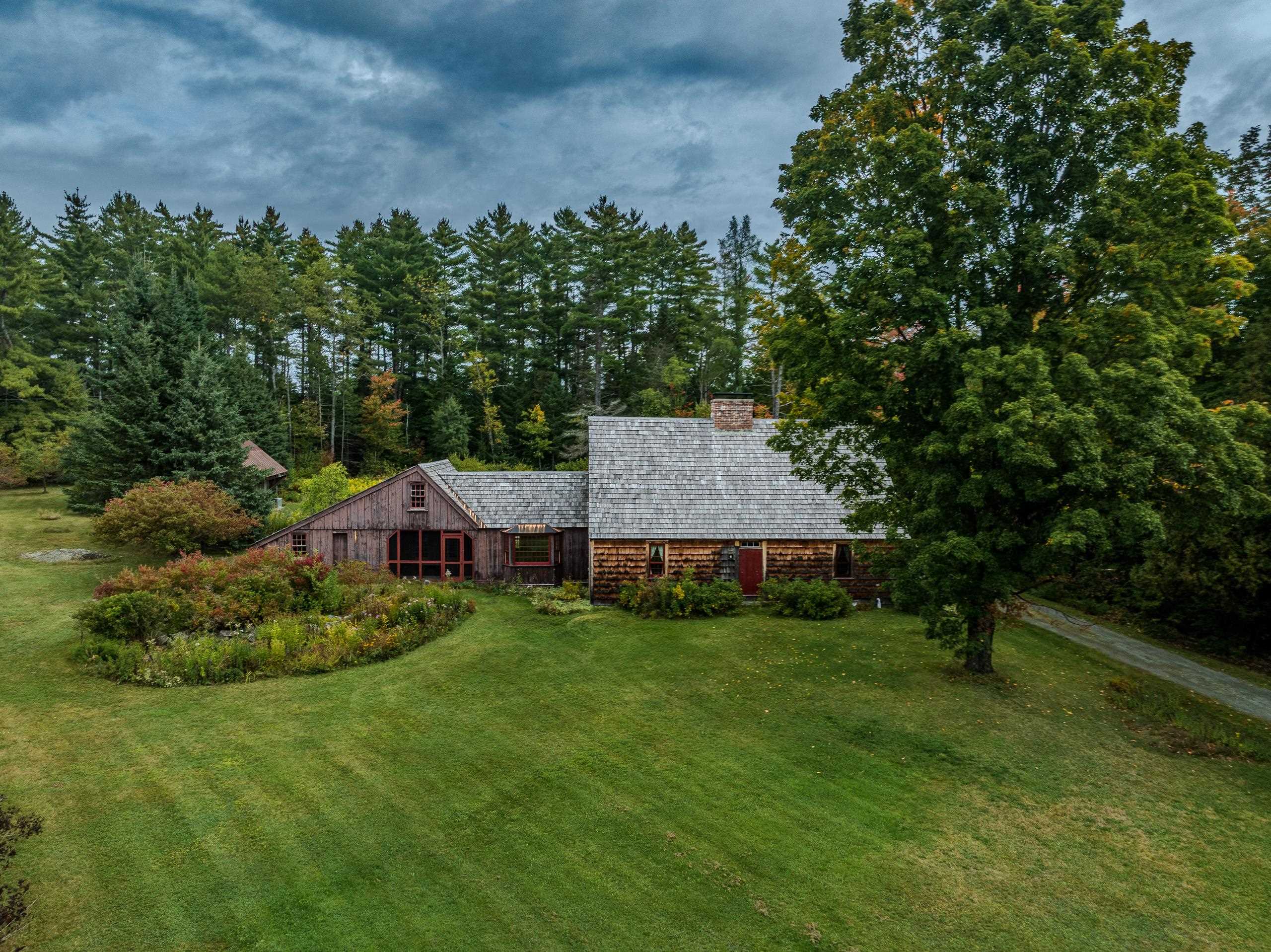 Photo 3 of Single family home for sale at 482 Prospect St, Lancaster, NH 03584 | MLS# 5110623 | Listing updated on 2026-09-19