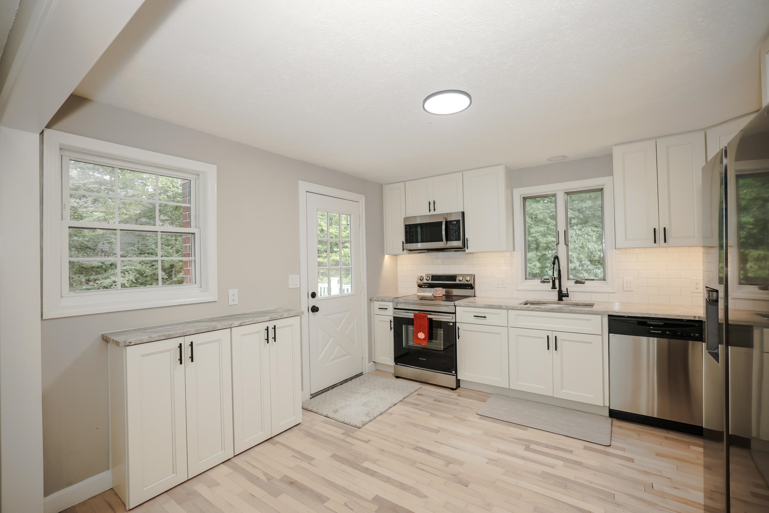 Photo 3 of Single family home for sale at 14 Richard Ct, Raymond, NH 03077 | MLS# 5110630 | Listing updated on 2026-09-19