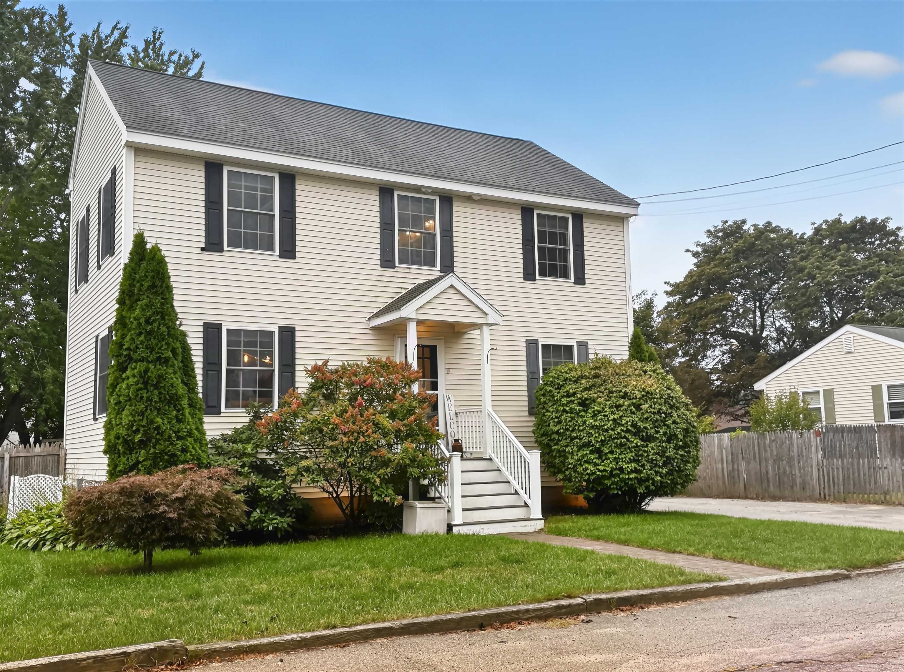 Photo 2 of Single family home for sale at 9 Plummer St, Goffstown, NH 03045 | MLS# 5110641 | Listing updated on 2026-09-19
