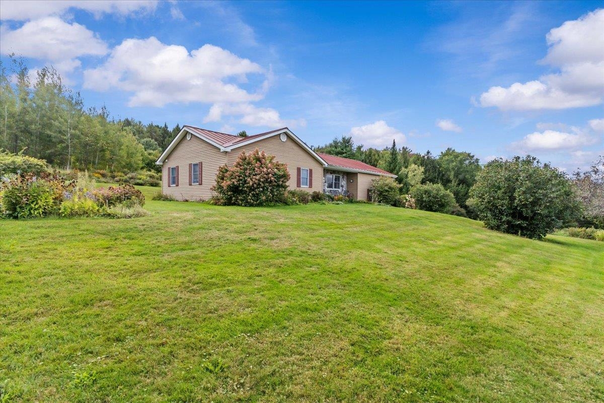 Photo 3 of Single family home for sale at 4214 E Sheldon Rd, Sheldon, VT 05450 | MLS# 5110651 | Listing updated on 2026-09-19