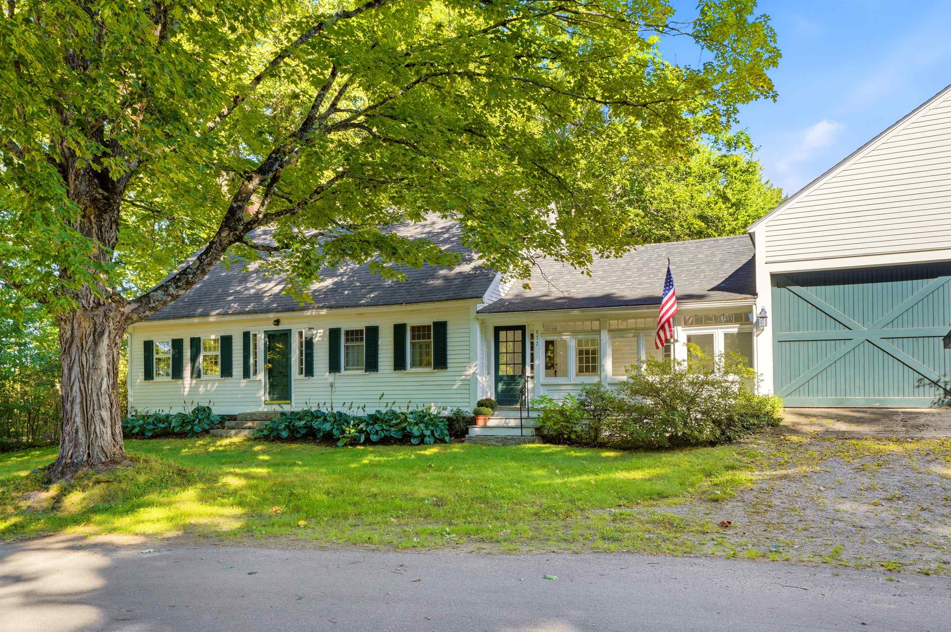 Photo 3 of Single family home for sale at 872 Hemlock Cor Loop, Henniker, NH 03242 | MLS# 5110661 | Listing updated on 2026-09-19