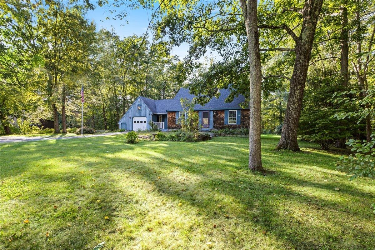 Photo 4 of Single family home for sale at 8 Juniper Rd, Derry, NH 03038 | MLS# 5110663 | Listing updated on 2026-09-19