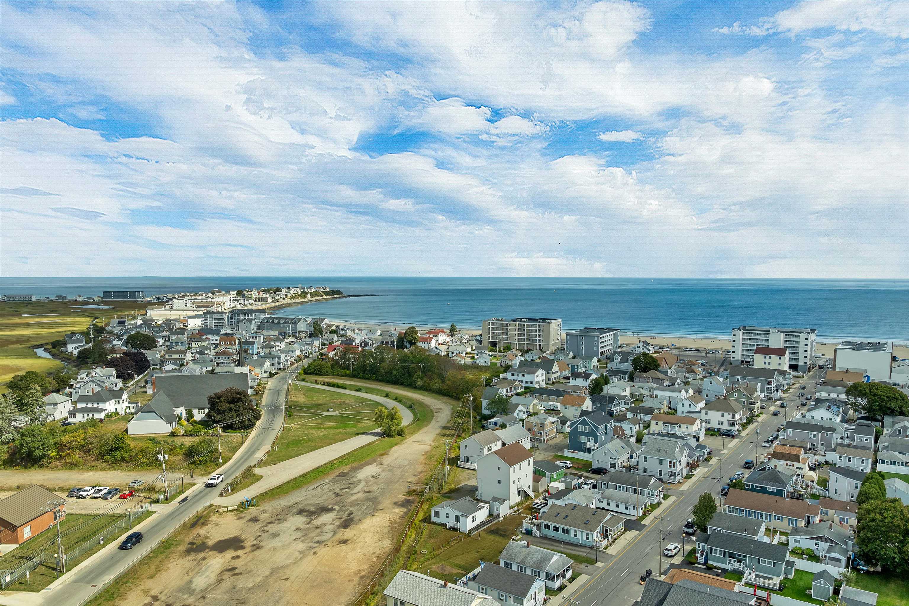 Photo 3 of Single family home for sale at 5 Chase St, Hampton, NH 03842 | MLS# 5110671 | Listing updated on 2026-09-20