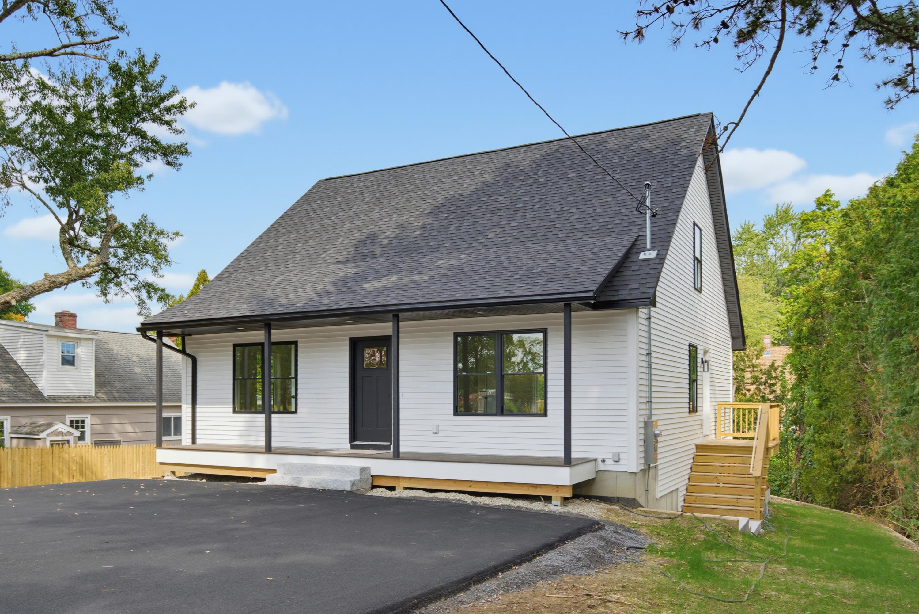Photo 1 of Single family home for sale at 6 Swan St, Nashua, NH 03060 | MLS# 5110689 | Listing updated on 2026-09-20
