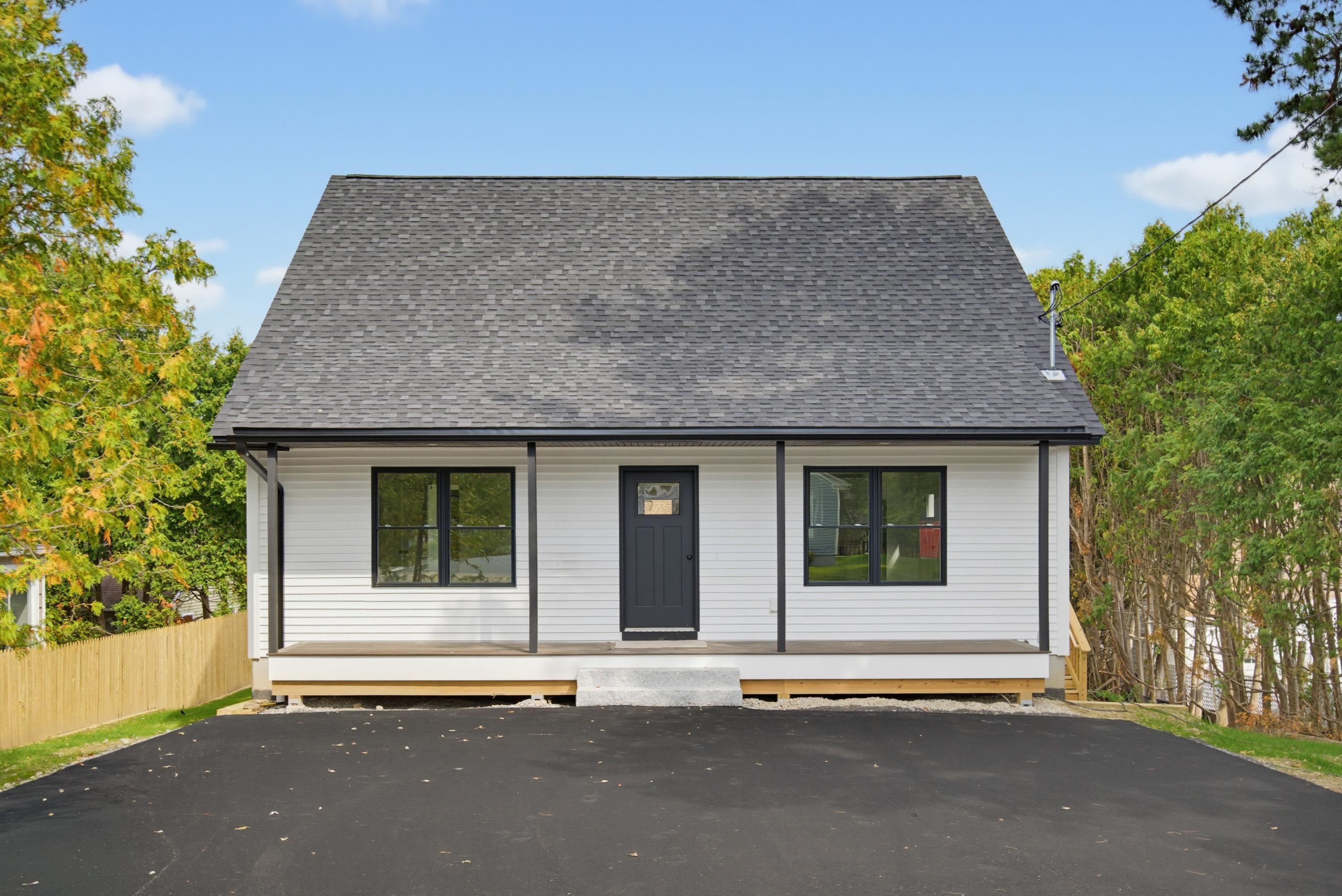 Photo 2 of Single family home for sale at 6 Swan St, Nashua, NH 03060 | MLS# 5110689 | Listing updated on 2026-09-20