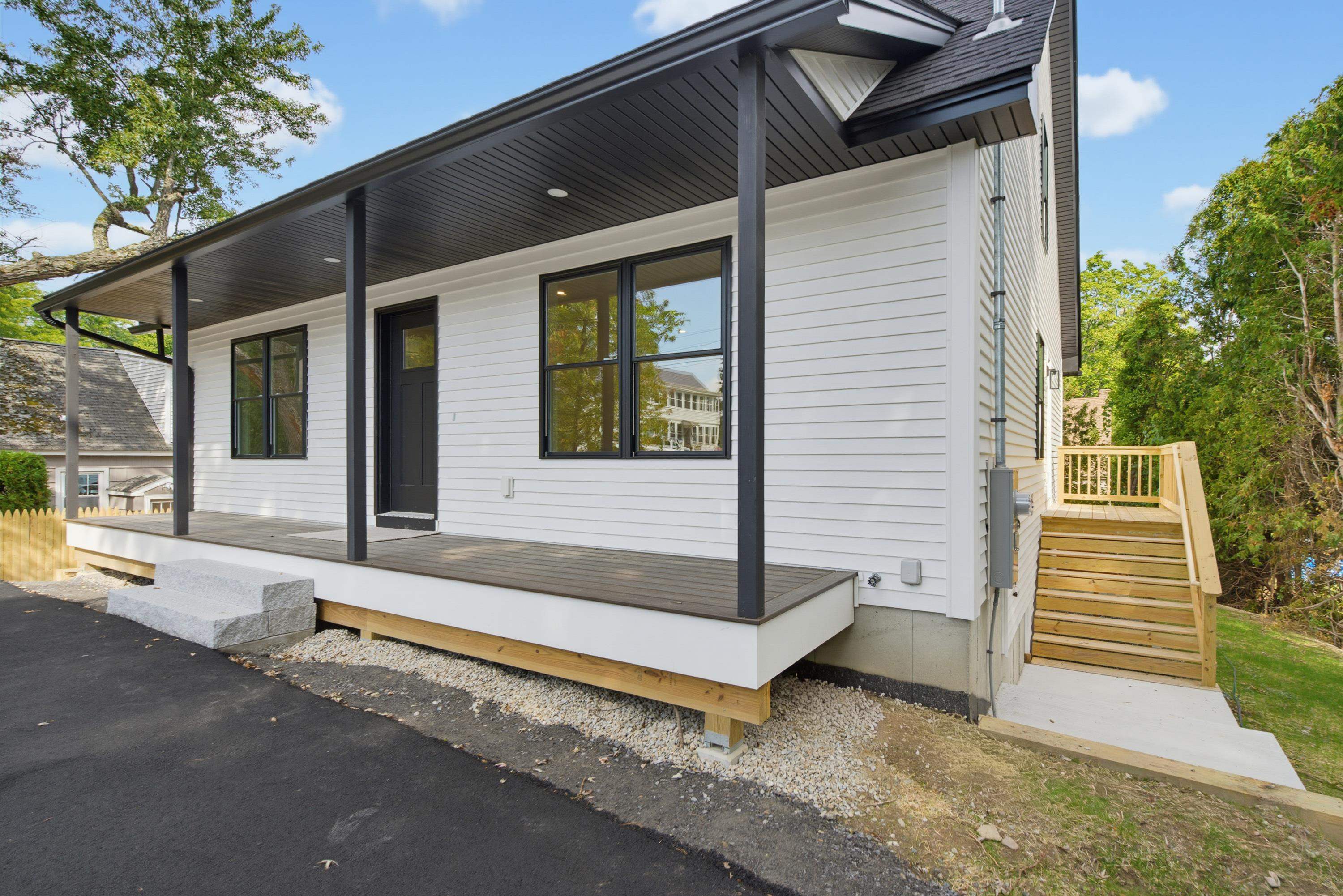 Photo 4 of Single family home for sale at 6 Swan St, Nashua, NH 03060 | MLS# 5110689 | Listing updated on 2026-09-20