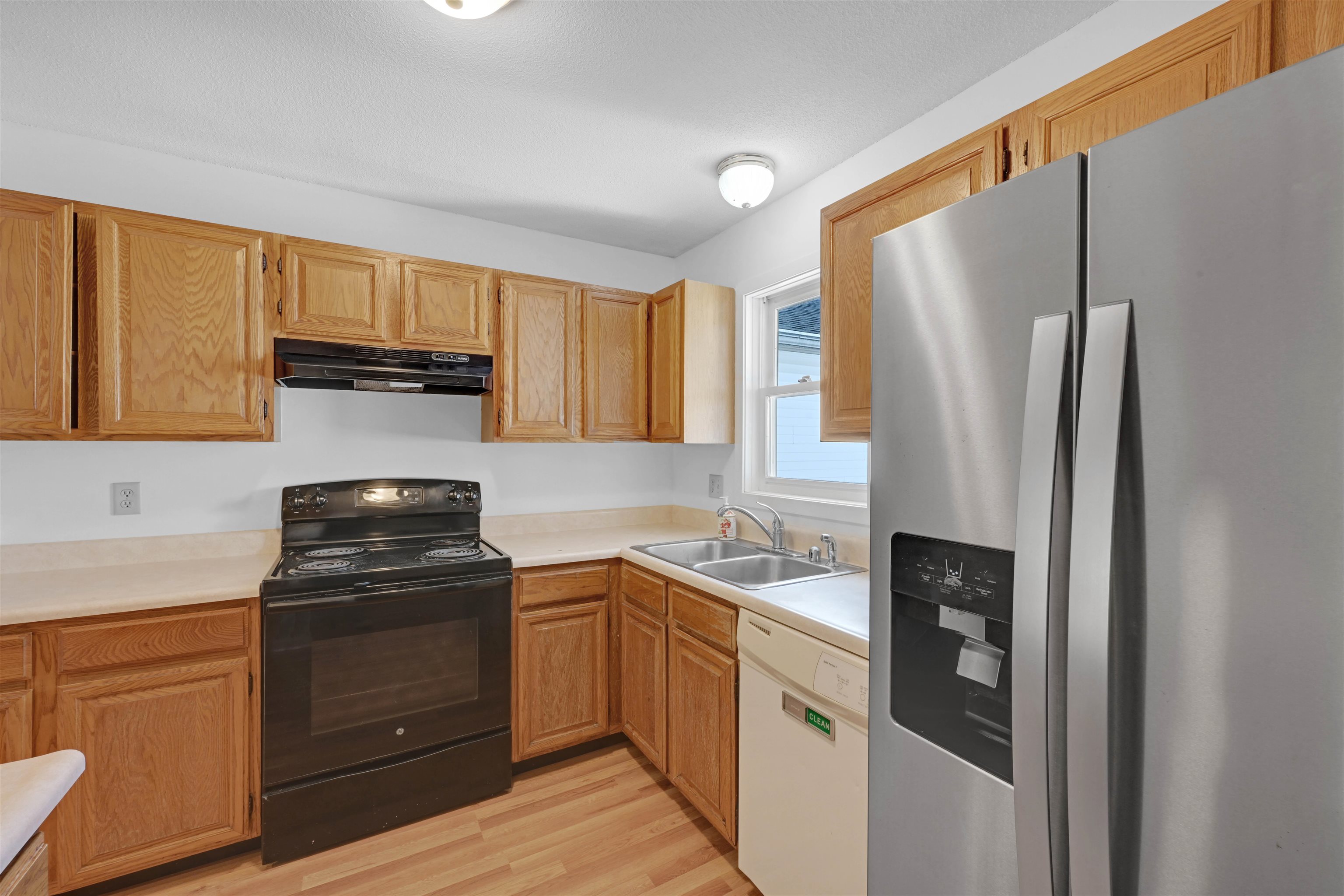 Photo 3 of Townhouse for sale at 84 Saybrook Rd, Essex Junction, VT 05452 | MLS# 5110705 | Listing updated on 2026-09-20