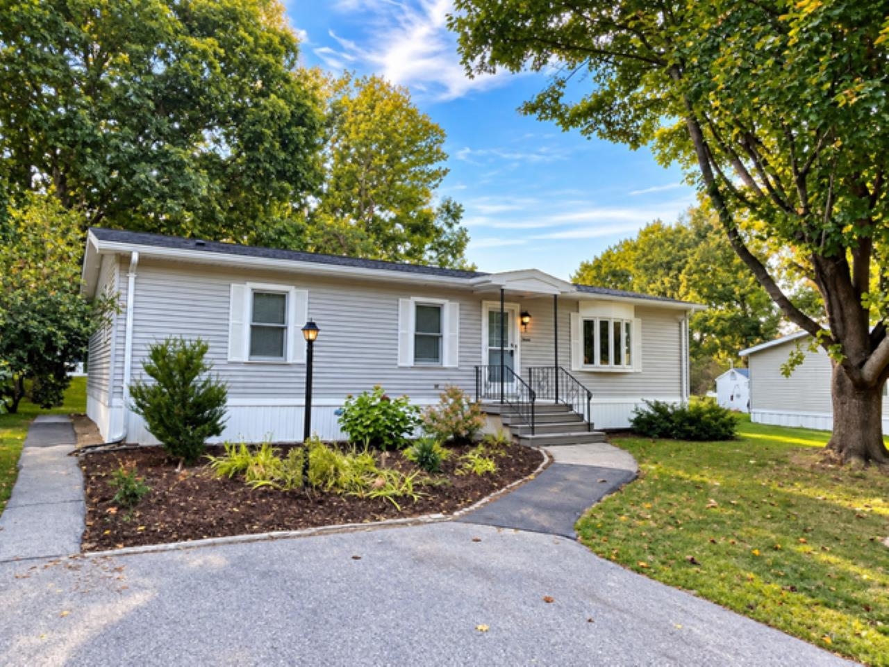 Photo 3 of Manufactured home for sale at 7 Amy Ln, Hampstead, NH 03841 | MLS# 5110956 | Listing updated on 2026-09-29