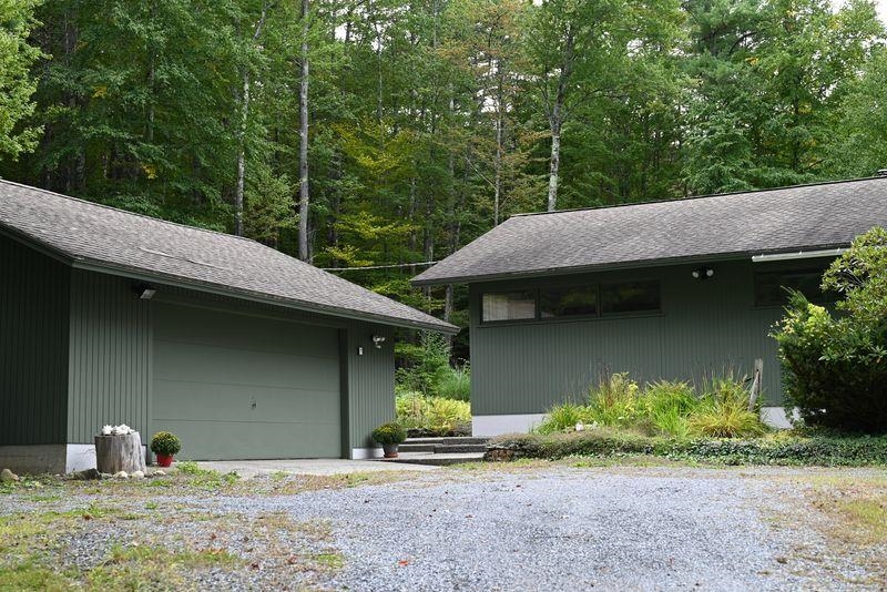 17 Glenwood Drive, Claremont, NH photo 4