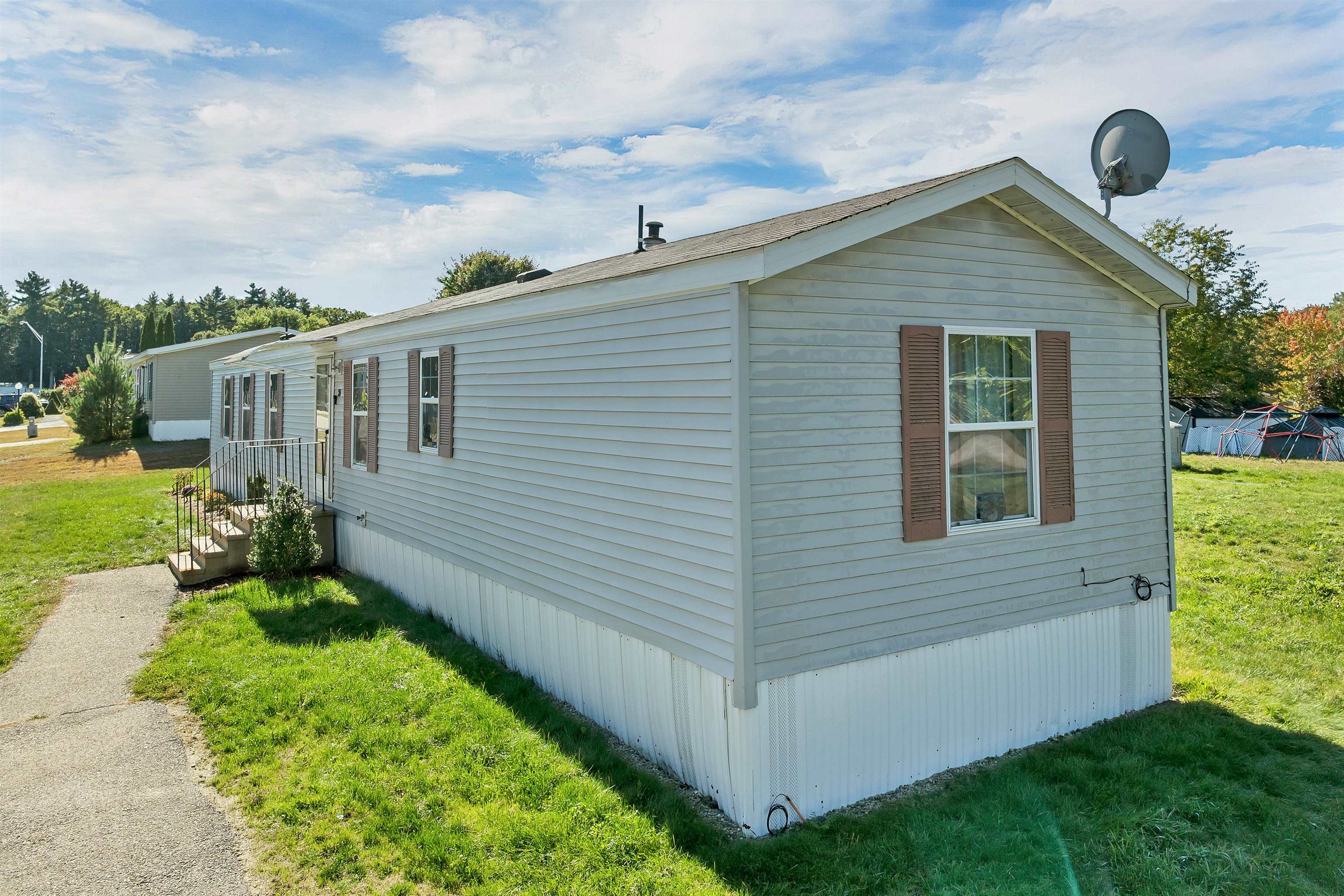 26 Goldrush Lane, Rochester, NH photo 2