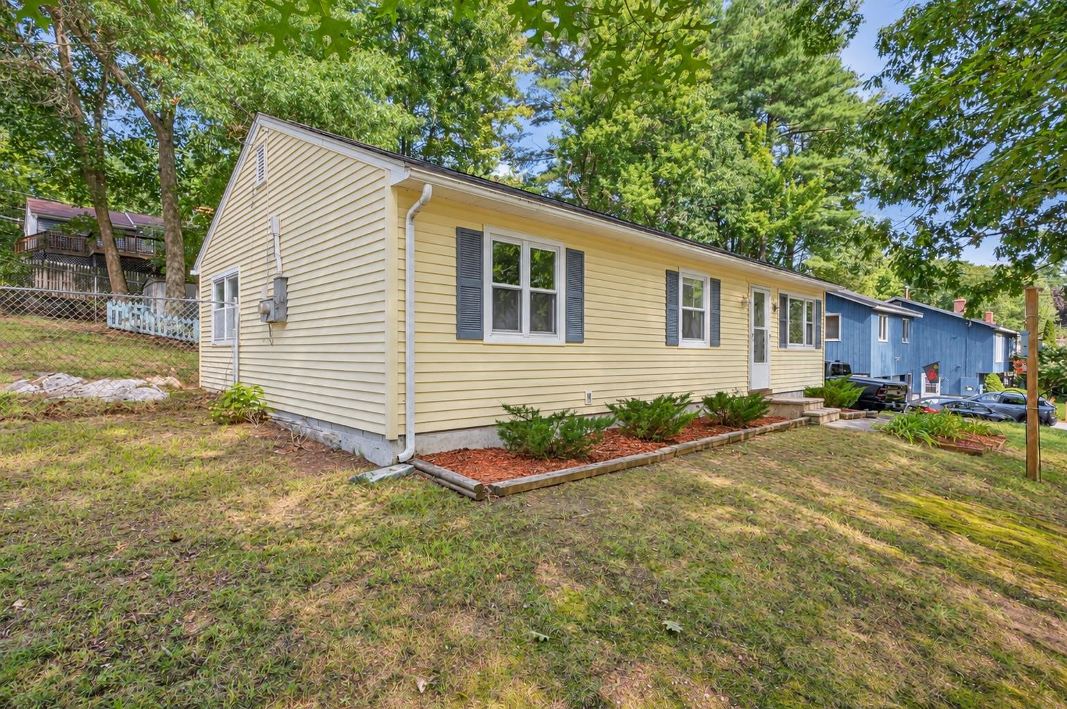 Photo 2 of Single family home for sale at 43 New Searles Rd, Nashua, NH 03062 | MLS# 5111118 | Listing updated on 2026-09-25