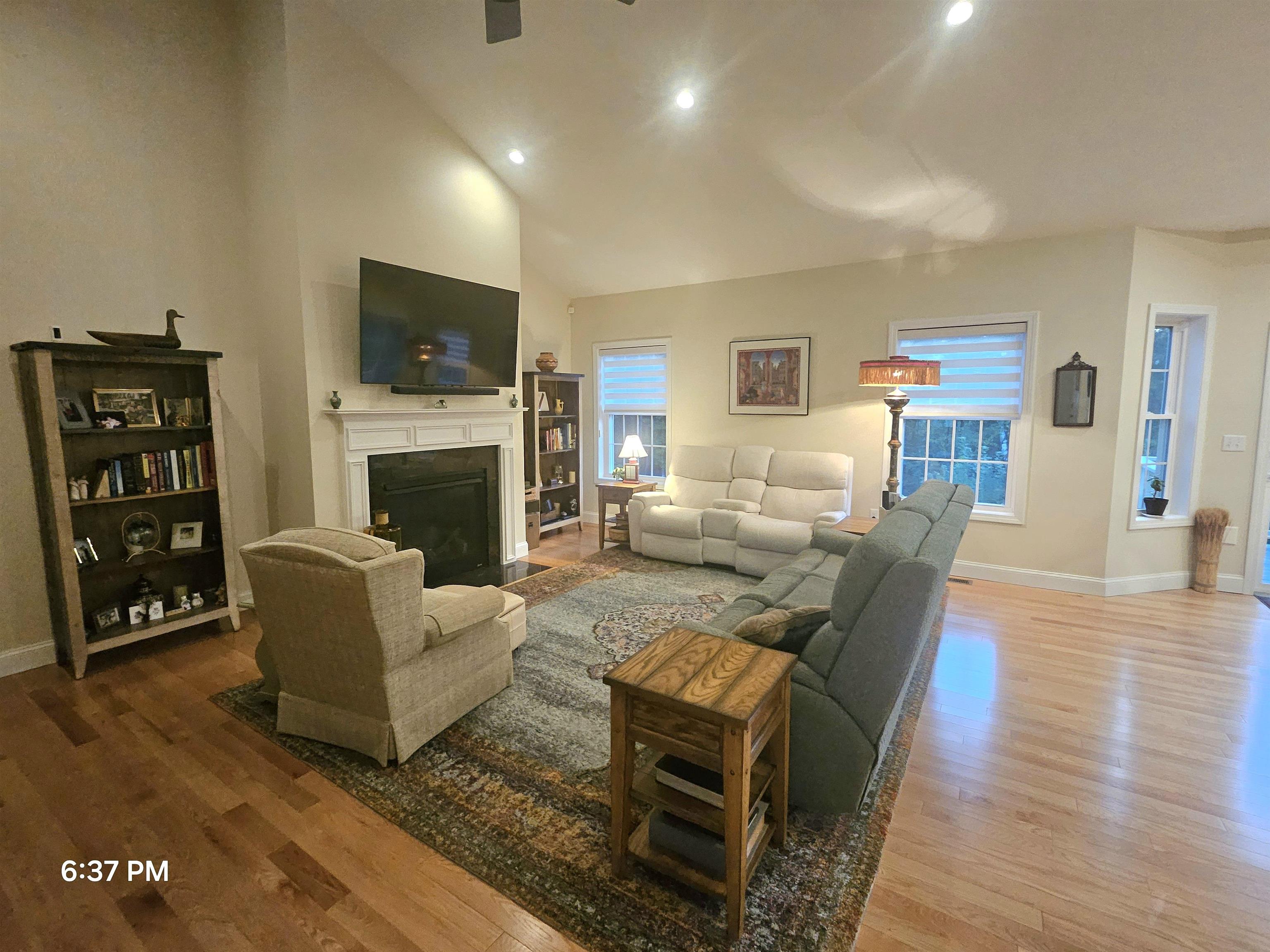Photo 2 of Condo for sale at 81 Bentley Way #2, Manchester, NH 03102 | MLS# 5111127 | Listing updated on 2026-09-26