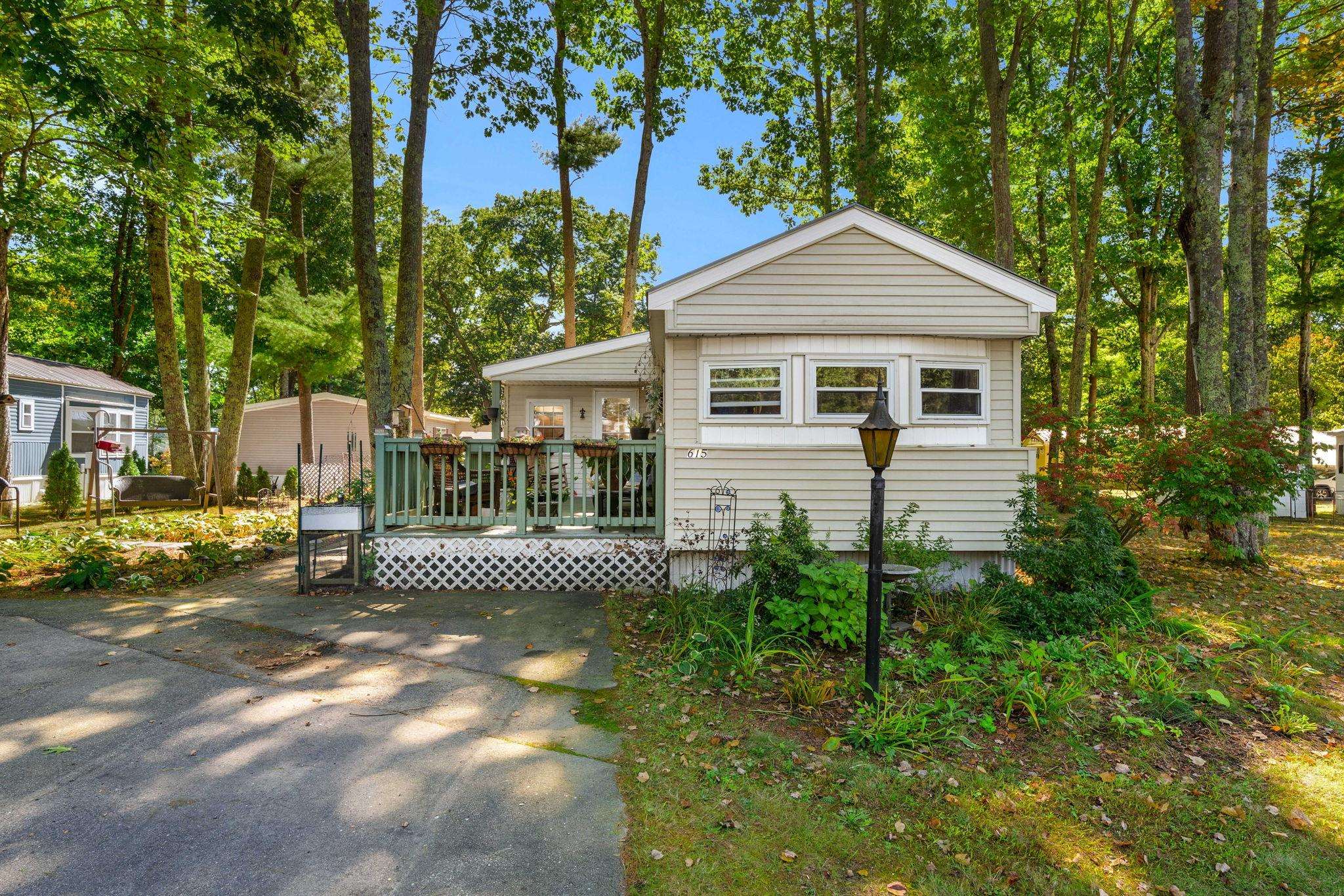 615 Canterbury Drive, Exeter, NH photo 2