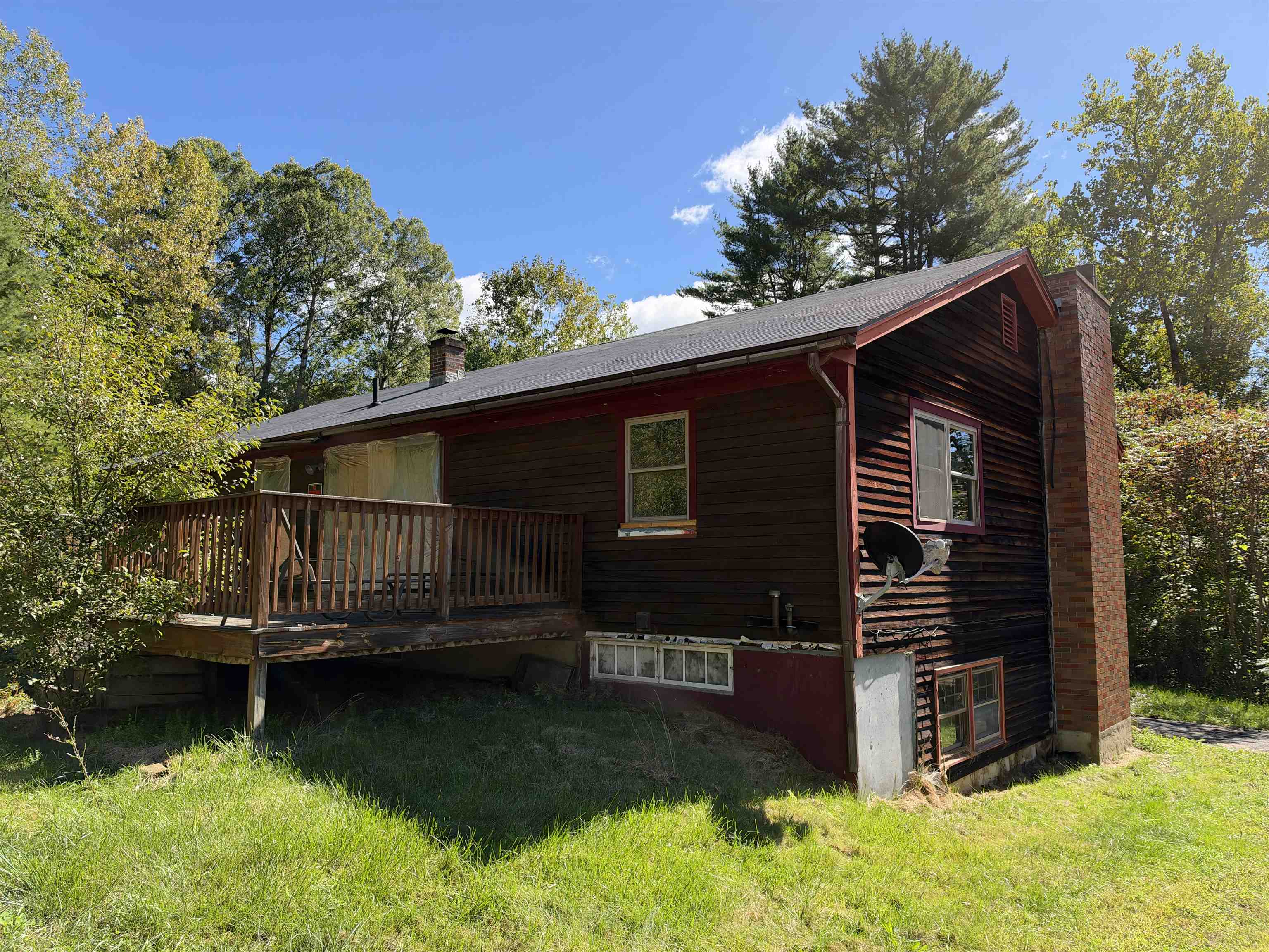 Photo 1 of Single family home for sale at 1259 Connecticut River Rd, White River Junction, VT 05001 | MLS# 5111183 | Listing updated on 2026-09-23