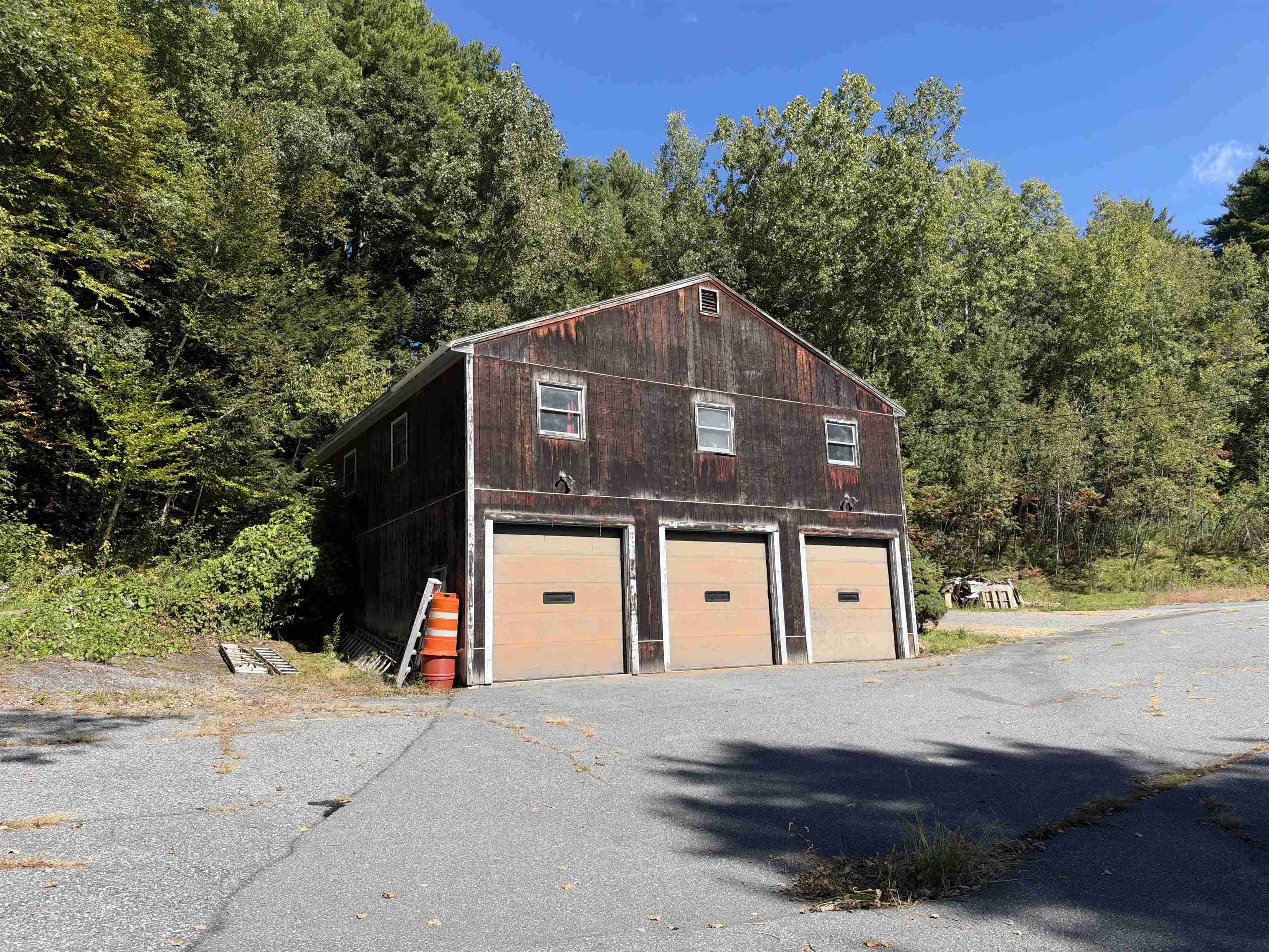 Photo 4 of Single family home for sale at 1259 Connecticut River Rd, White River Junction, VT 05001 | MLS# 5111183 | Listing updated on 2026-09-23