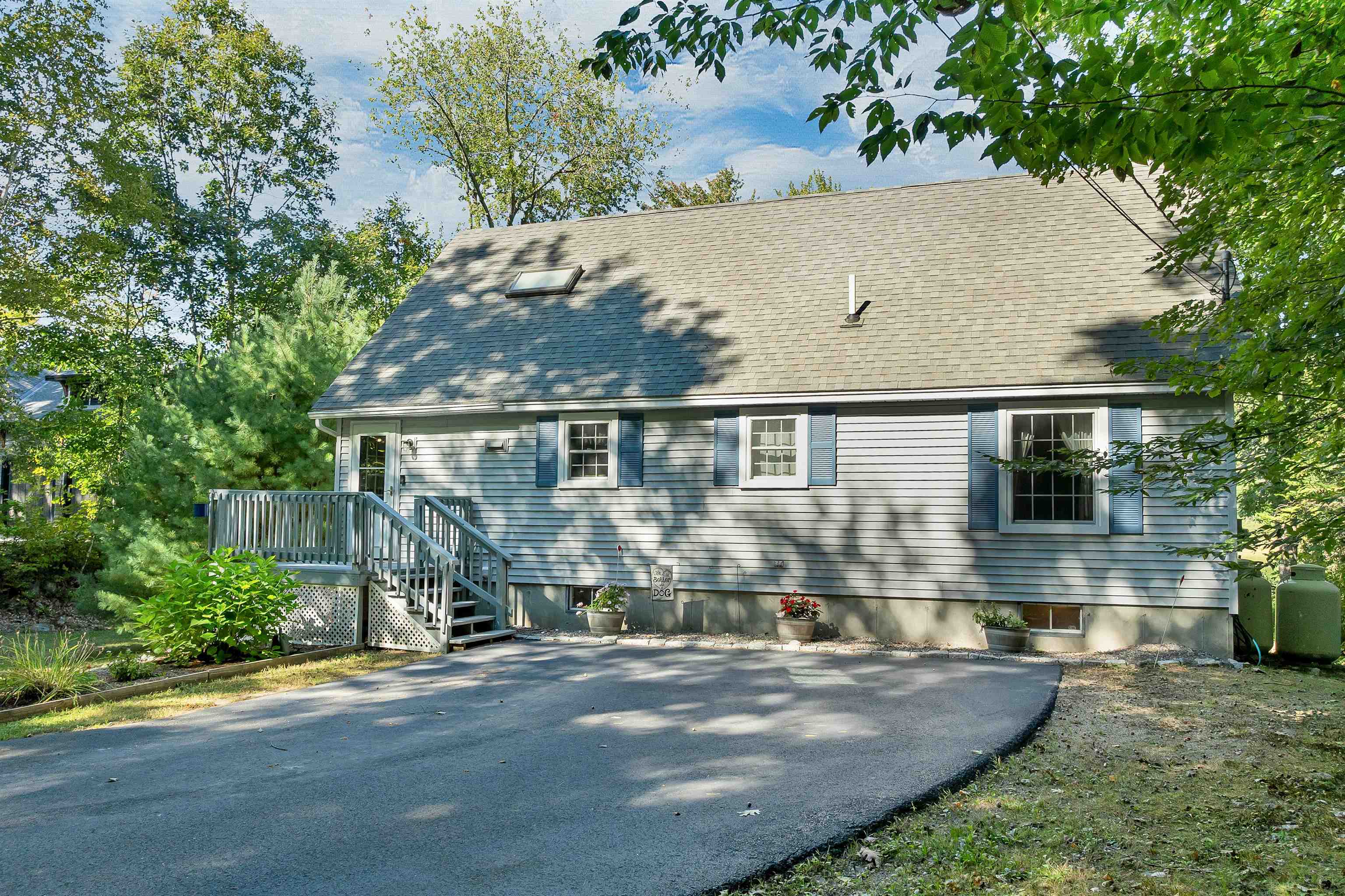 Photo 3 of Single family home for sale at 71 Heatherwood Dr, Moultonborough, NH 03254 | MLS# 5111214 | Listing updated on 2026-09-28