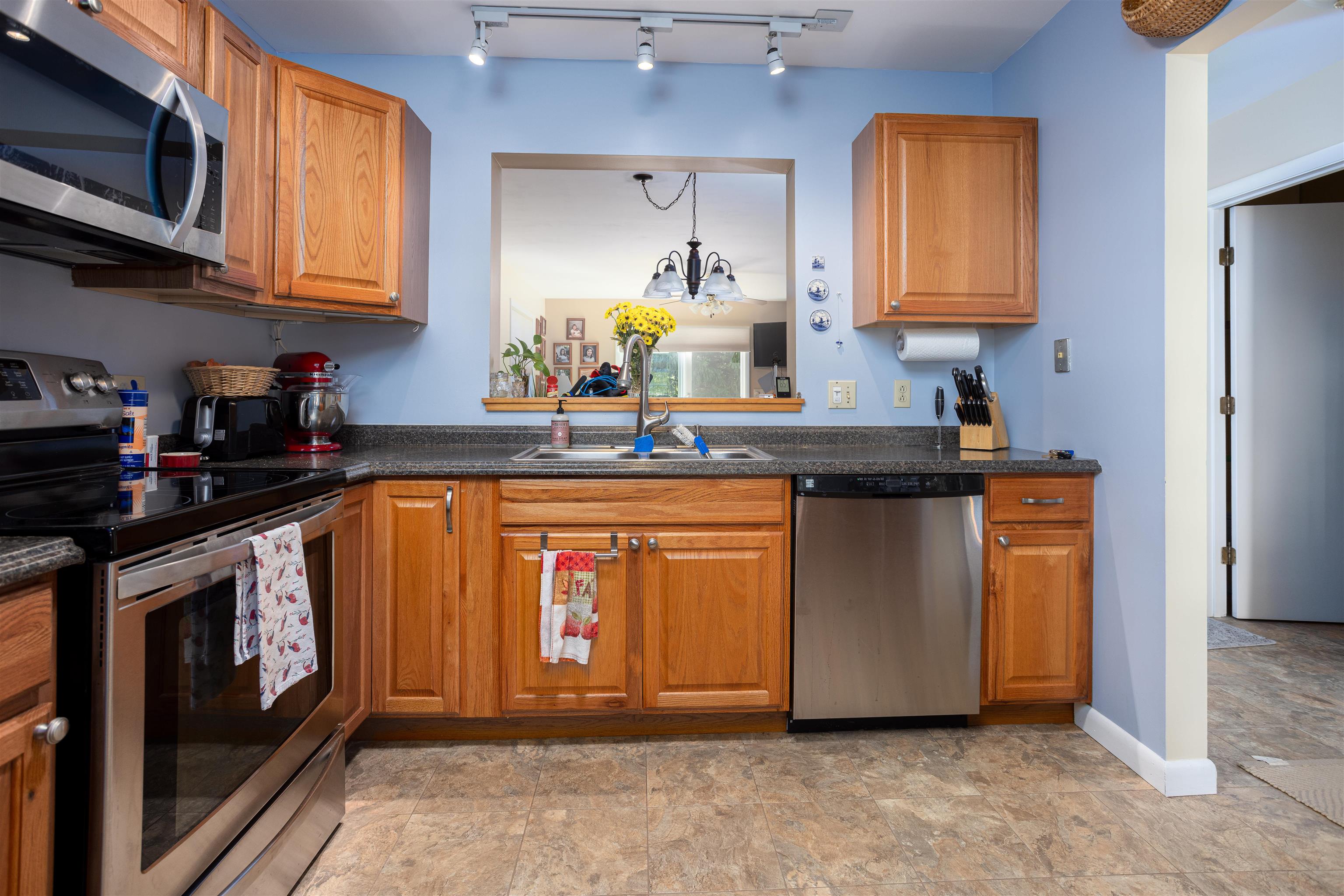 Photo 3 of Townhouse for sale at 36 Kinsington St, South Burlington, VT 05403 | MLS# 5111247 | Listing updated on 2026-09-30