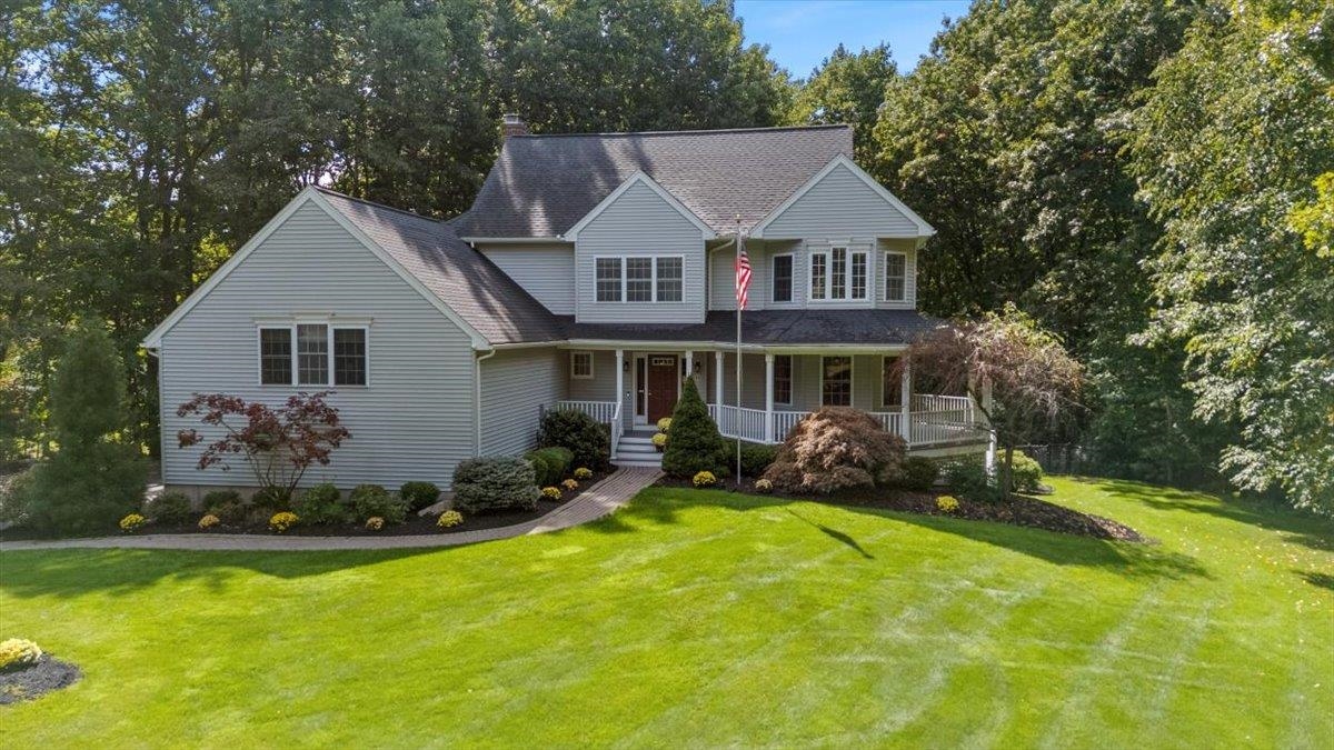 10 Kings Grant Drive, Atkinson, NH photo 2
