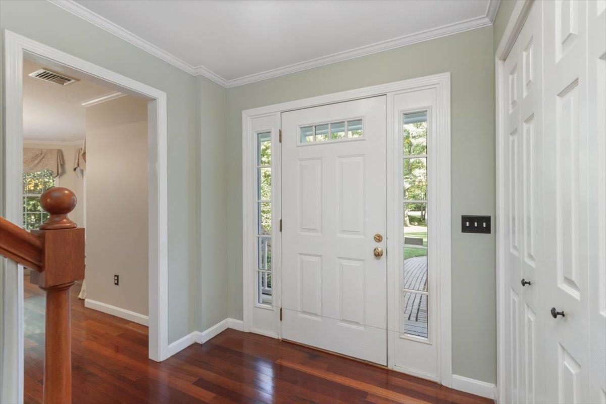 Photo 4 of Single family home for sale at 10 Kings Grant Dr, Atkinson, NH 03811 | MLS# 5111306 | Listing updated on 2026-09-29