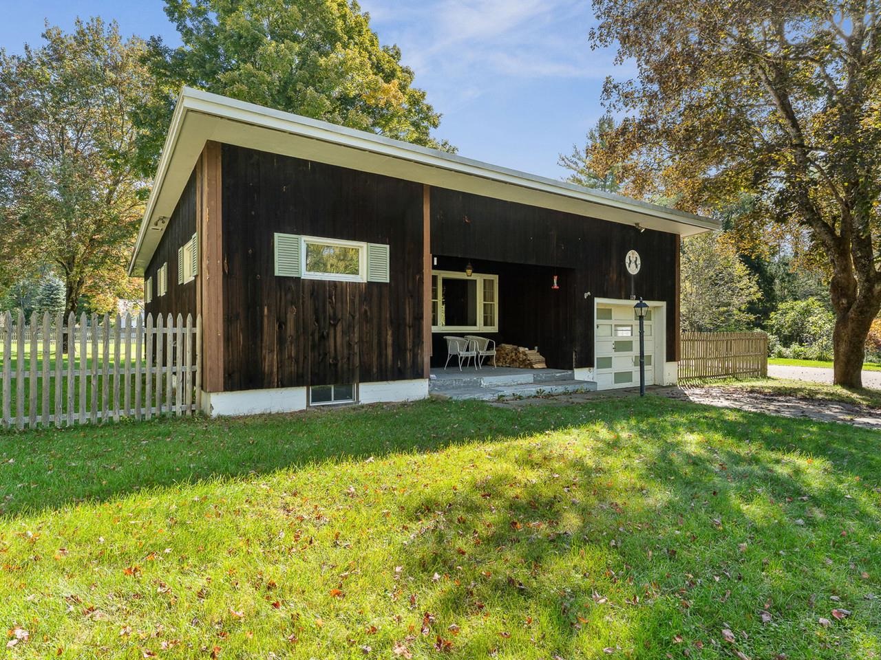 Photo 3 of Sale Pending at 119 Metayer Ct, Waterbury Center, VT 05677 | MLS# 5111337 | Listing updated on 2026-09-28