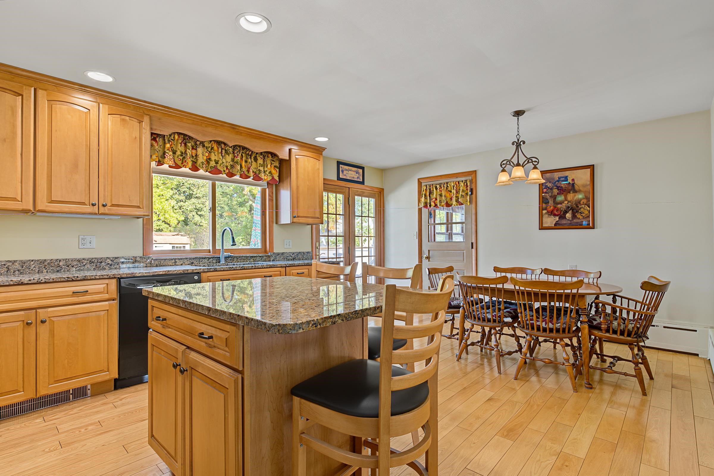 131 Maple Street, Somersworth, NH photo 3