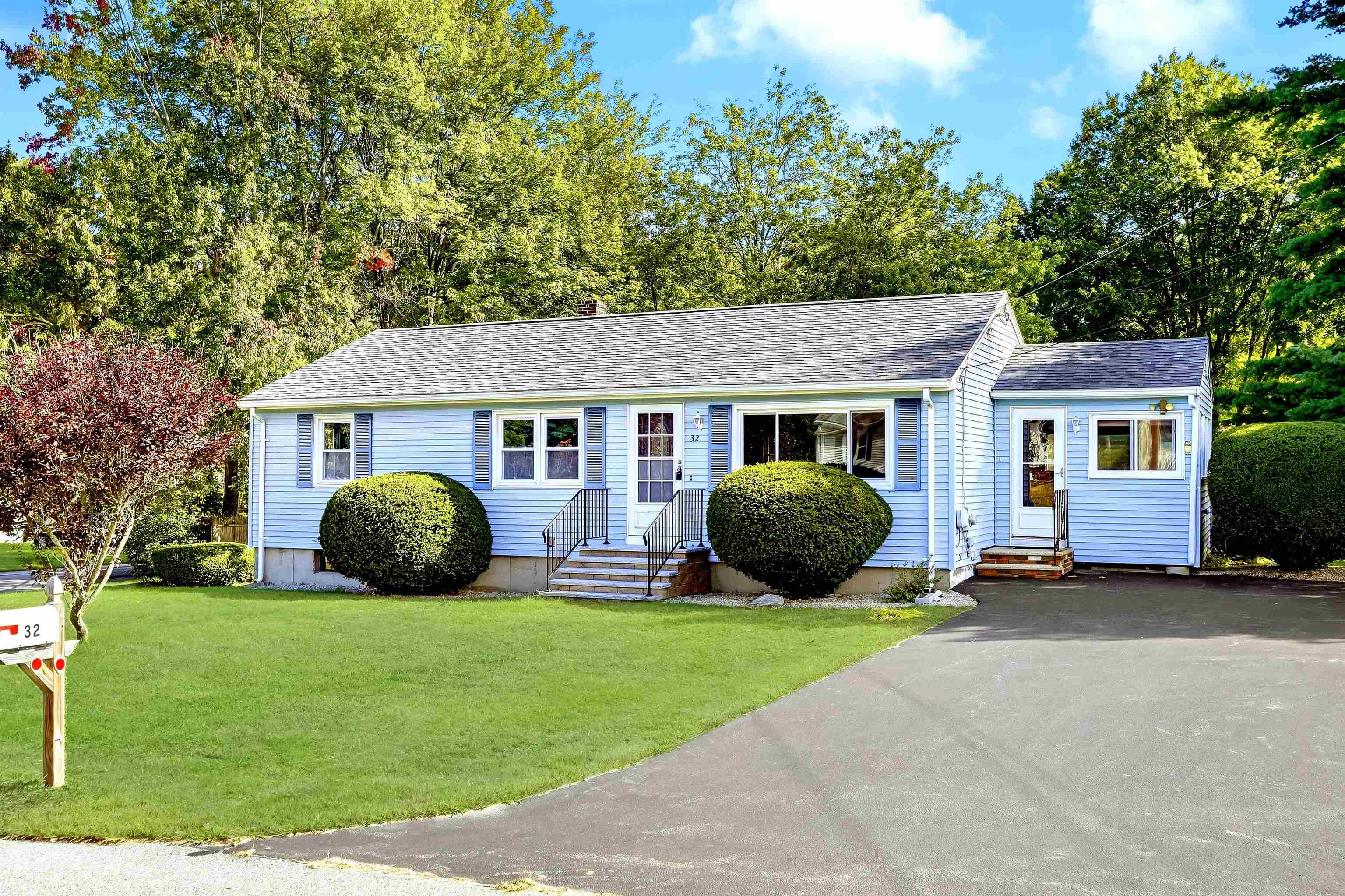 32 Henderson Circle, Salem, NH photo 2