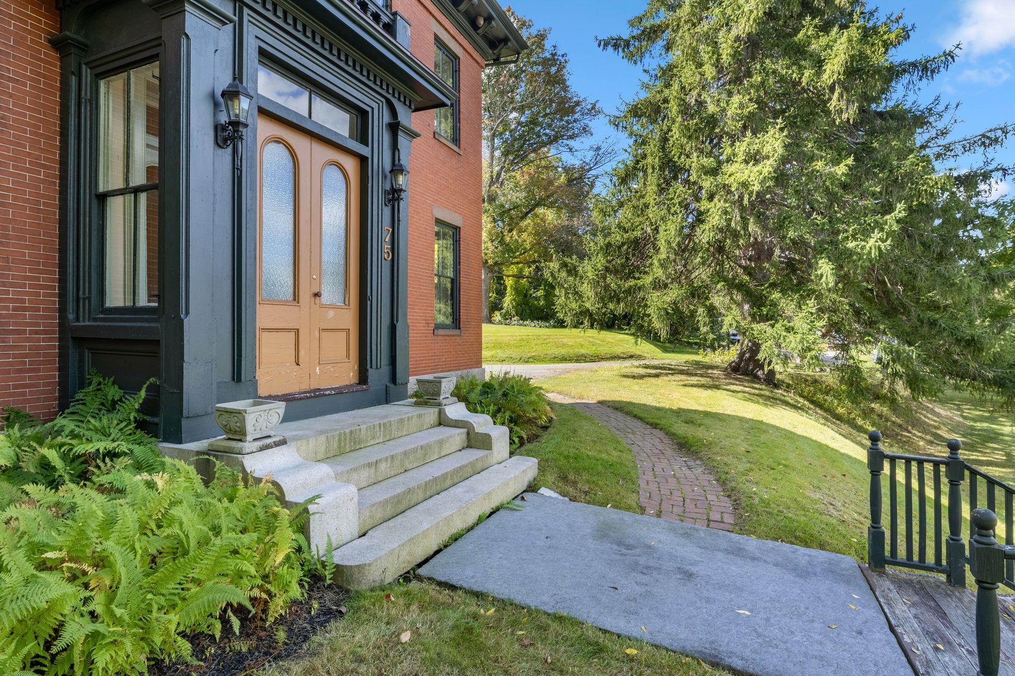 75 South Street, Rollinsford, NH photo 2