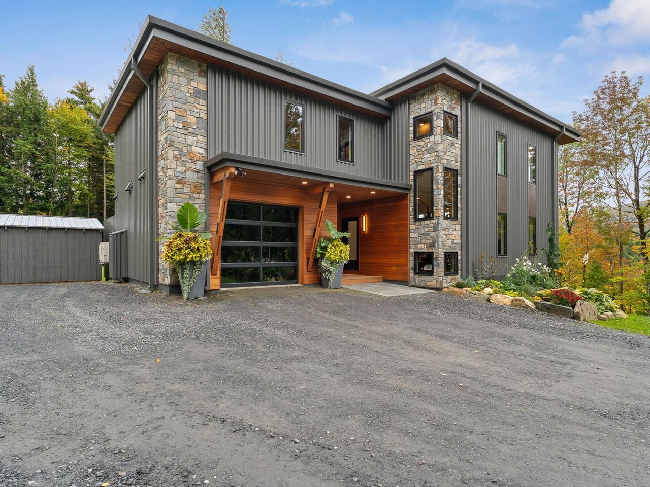 Photo 2 of Single family home for sale at 66 Valley House View, Warren, VT 05674 | MLS# 5111556 | Listing updated on 2026-10-02