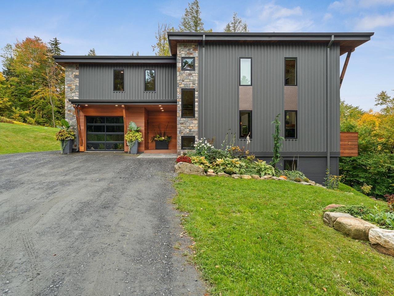 Photo 3 of Single family home for sale at 66 Valley House View, Warren, VT 05674 | MLS# 5111556 | Listing updated on 2026-10-02
