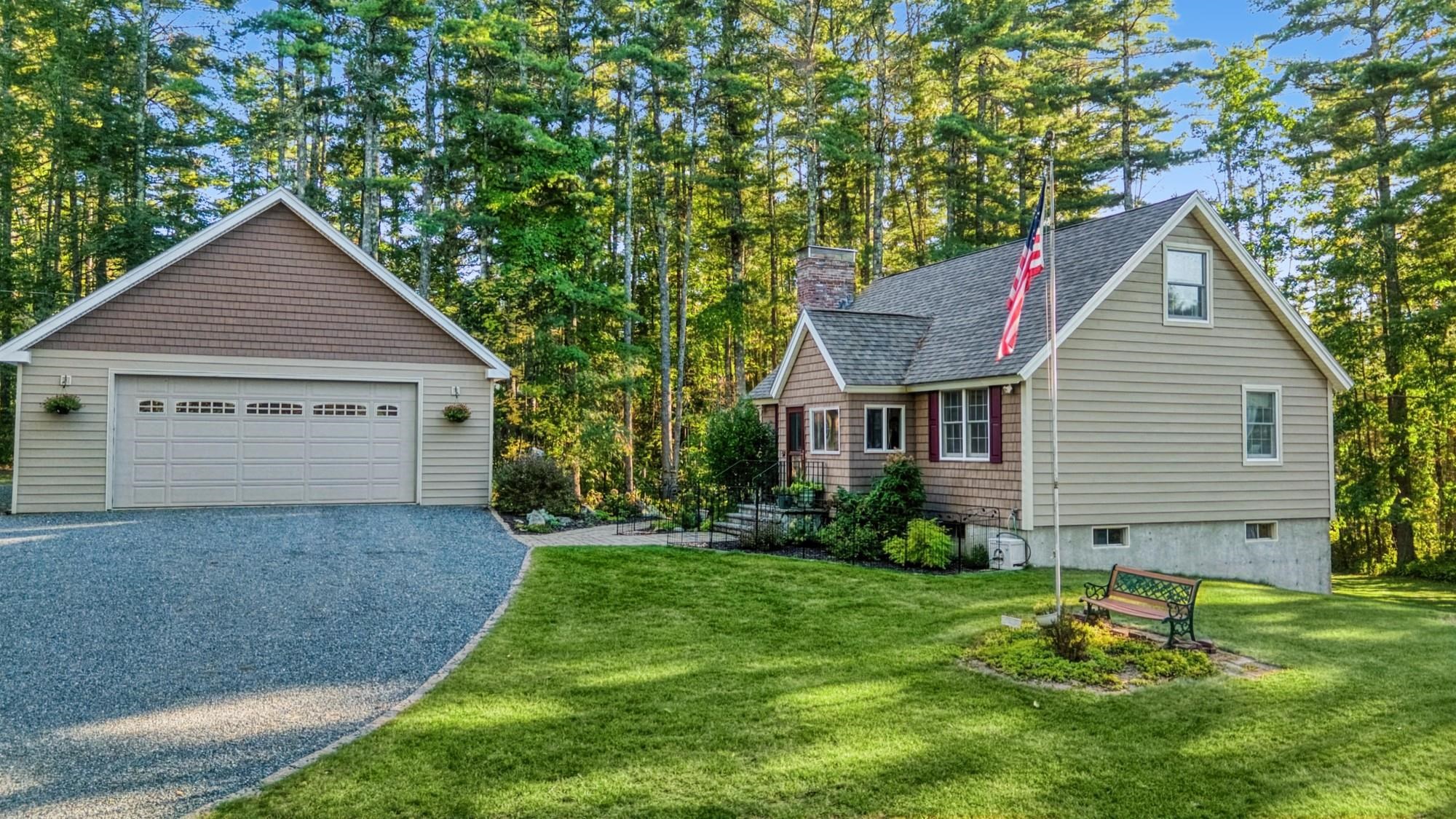 Photo 3 of Single family home for sale at 34 Tall Pine Rd, Moultonborough, NH 03254 | MLS# 5111578 | Listing updated on 2026-10-03
