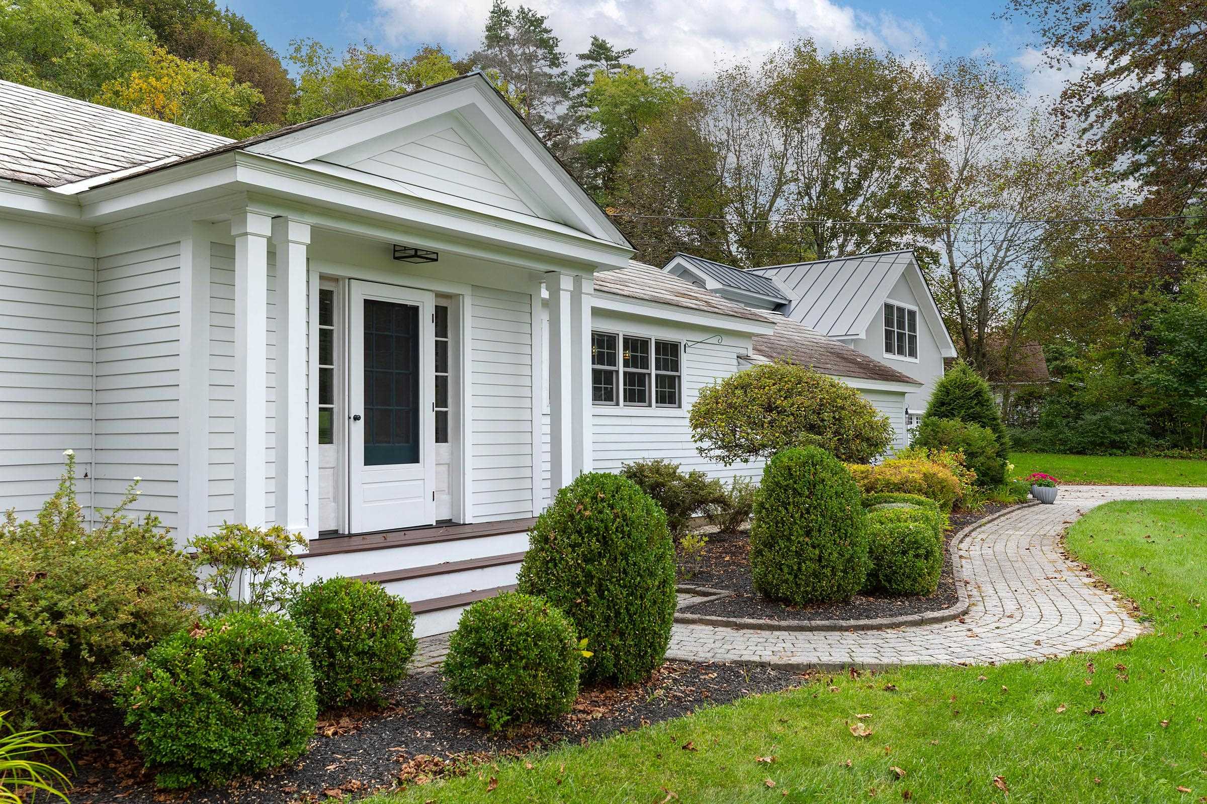 Photo 3 of Single family home for sale at 2100 Monument Ave, Bennington, VT 05201 | MLS# 5111680 | Listing updated on 2026-10-02