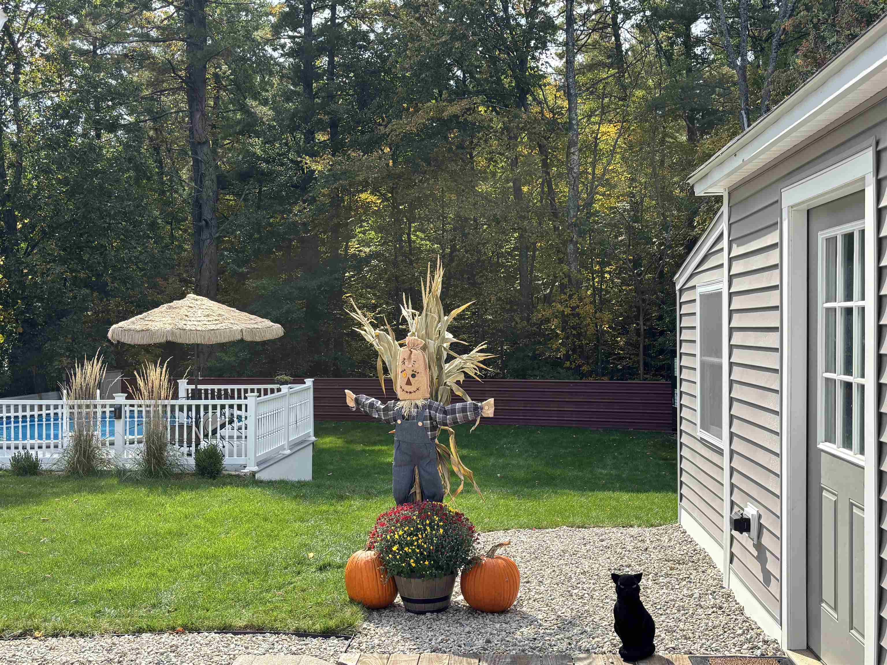 Photo 3 of Single family home for sale at 158 E Main St, East Hampstead, NH 03826 | MLS# 5111723 | Listing updated on 2026-10-07