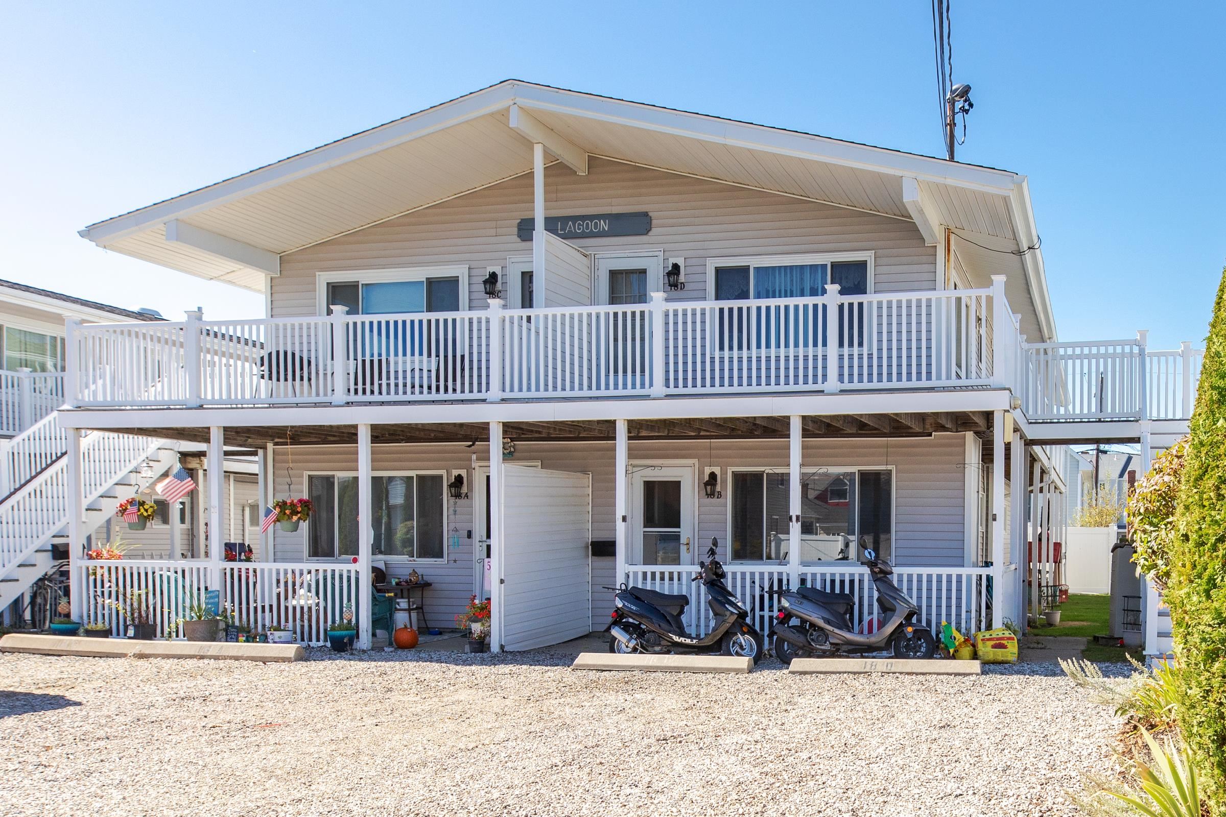 Photo 3 of Condo for sale at 18 Whitten St #B, Hampton, NH 03842 | MLS# 5111822 | Listing updated on 2026-09-28