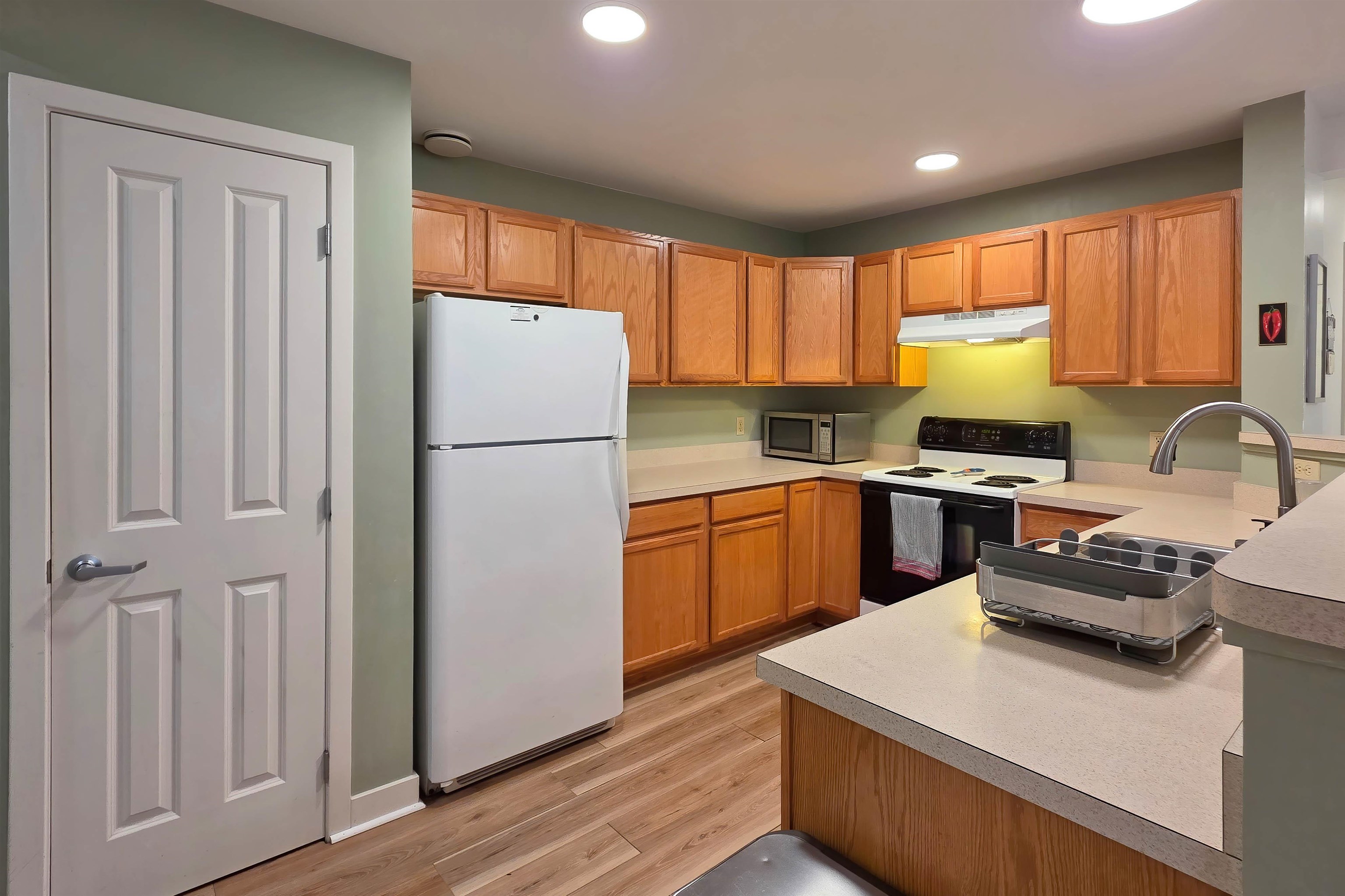 Photo 3 of Condo for sale at 409 Farrell St #202, South Burlington, VT 05403 | MLS# 5111870 | Listing updated on 2026-09-28