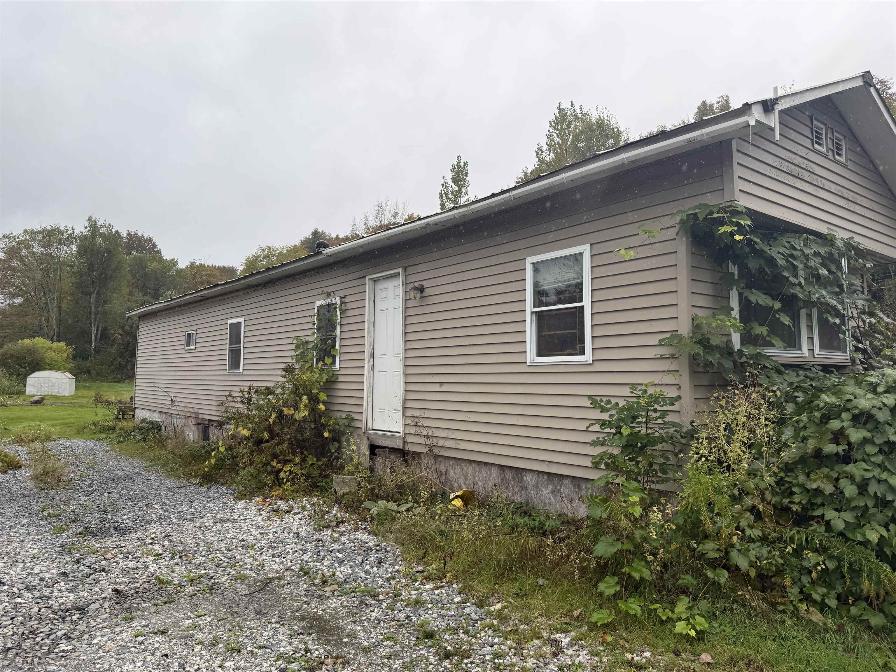 Photo 3 of Single family home for sale at 1023 Clarendon Ave, West Rutland, VT 05777 | MLS# 5111893 | Listing updated on 2026-09-29