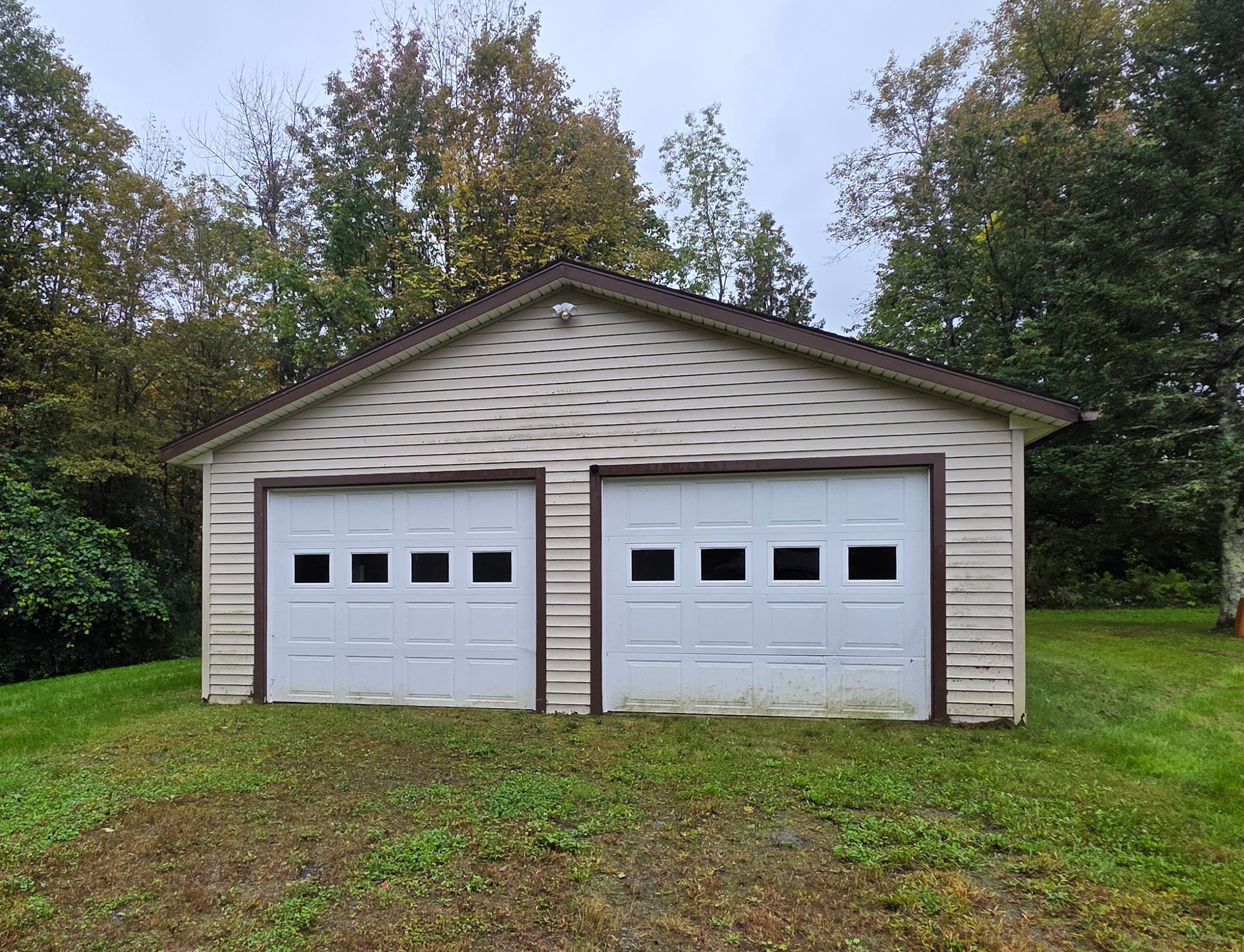 Photo 2 of Single family home for sale at 1026 Bowen Hl Rd, Springfield, VT 05156 | MLS# 5111897 | Listing updated on 2026-09-29