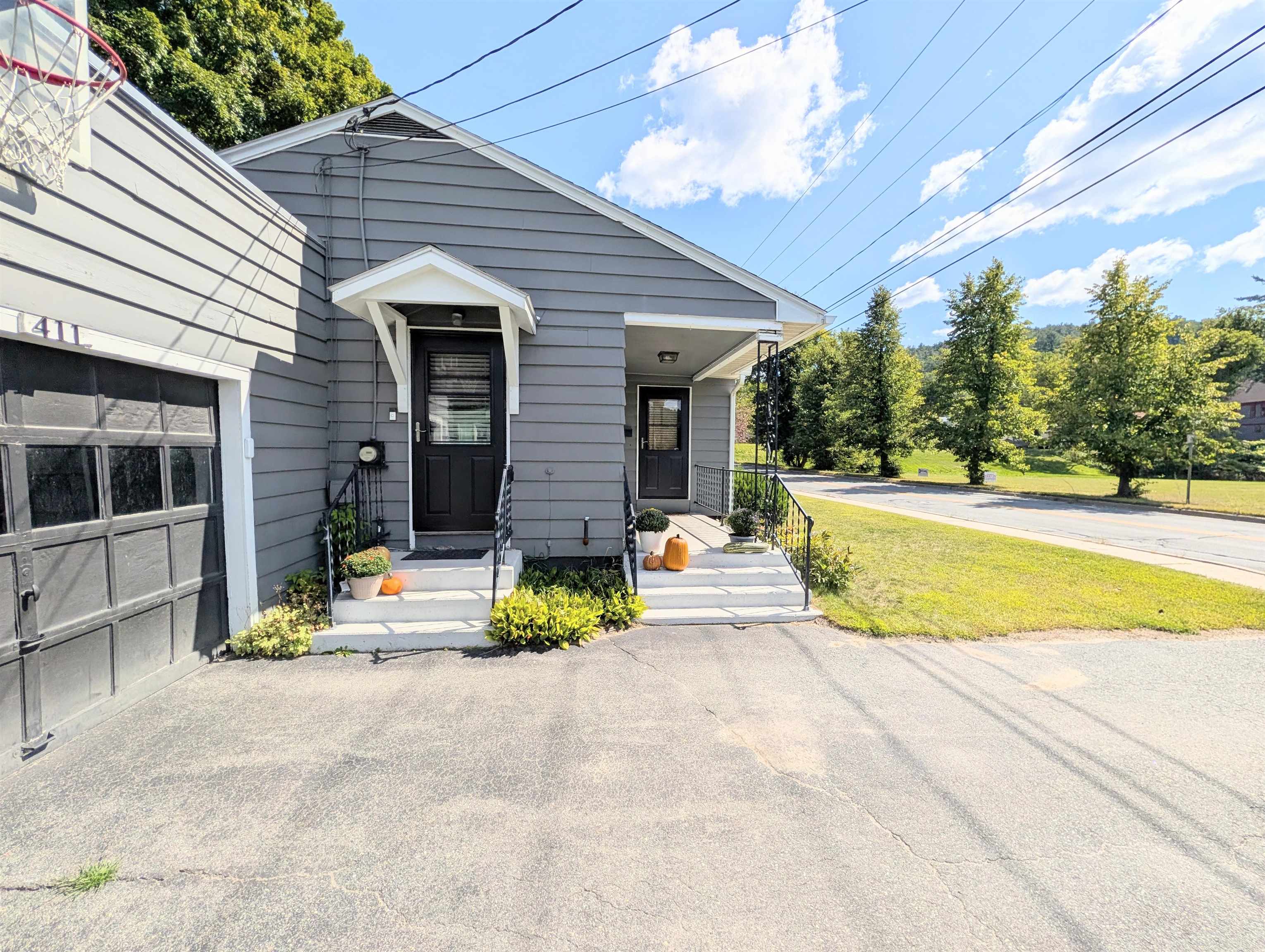 Photo 4 of Single family home for sale at 411 Concord Ave, Saint Johnsbury, VT 05819 | MLS# 5111913 | Listing updated on 2026-10-02
