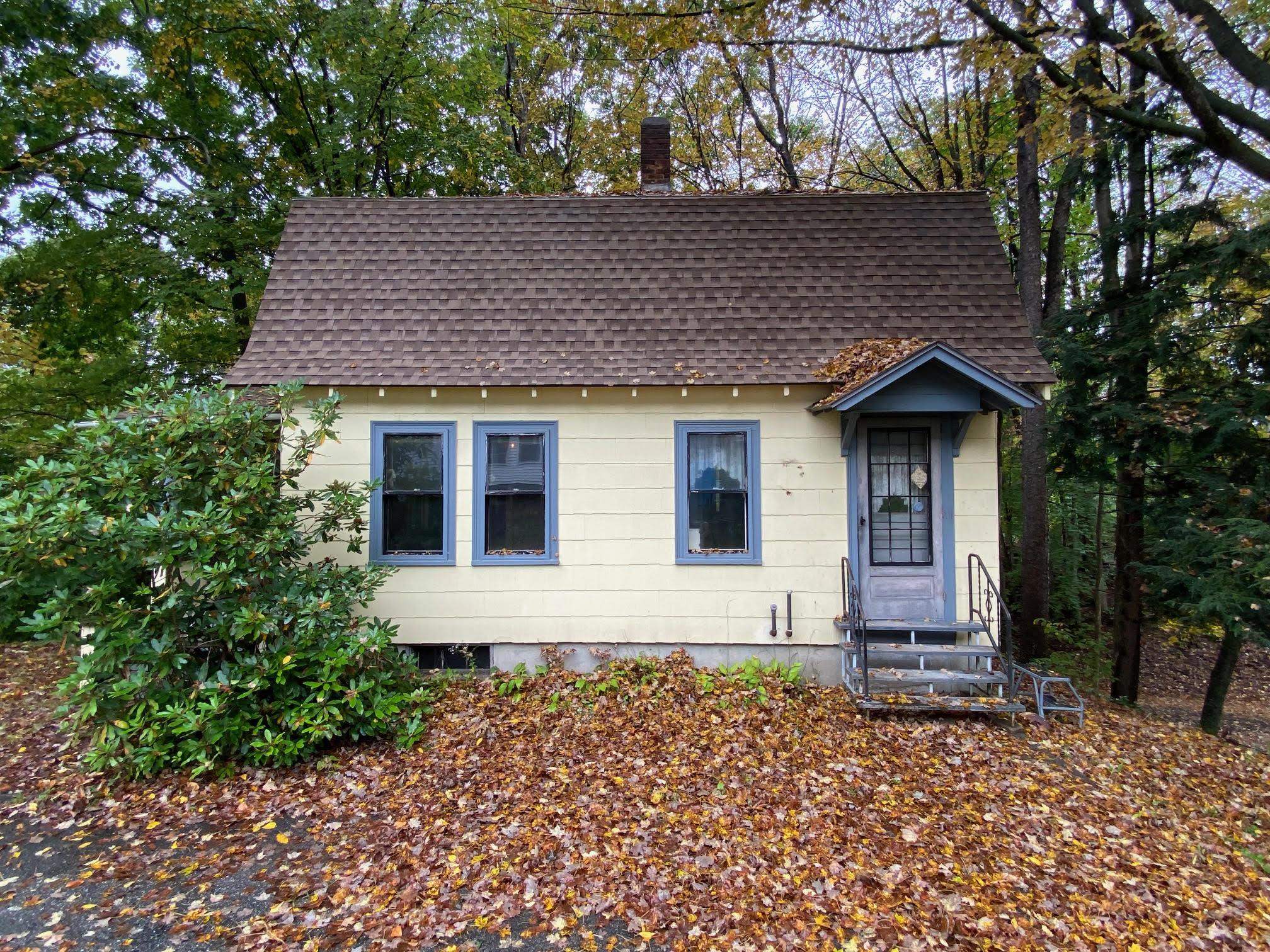 Photo 3 of Single family home for sale at 11 Bridge St, Springfield, VT 05156 | MLS# 5111968 | Listing updated on 2026-09-29